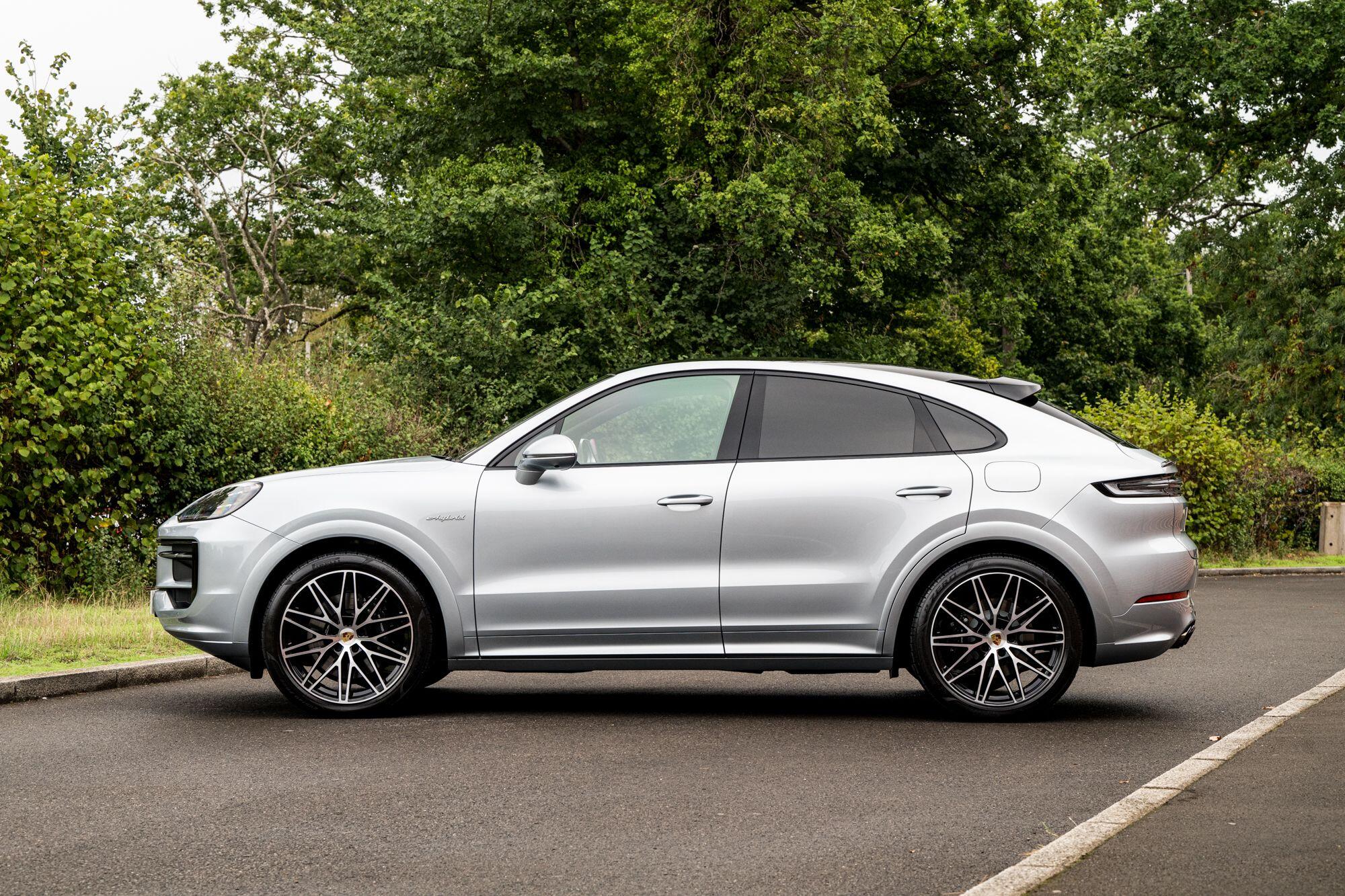 Porsche Cayenne view 4