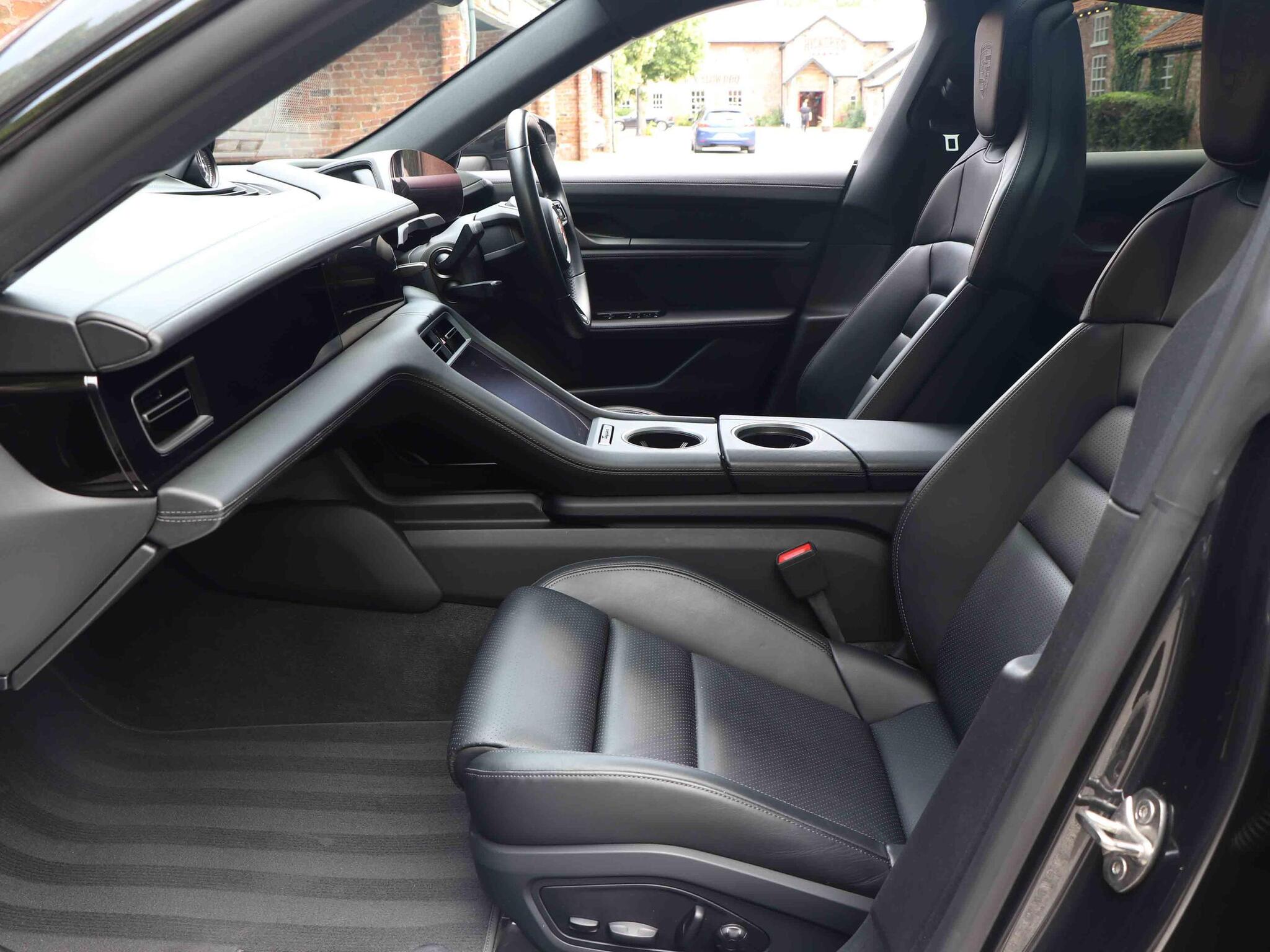 Porsche Taycan view 28