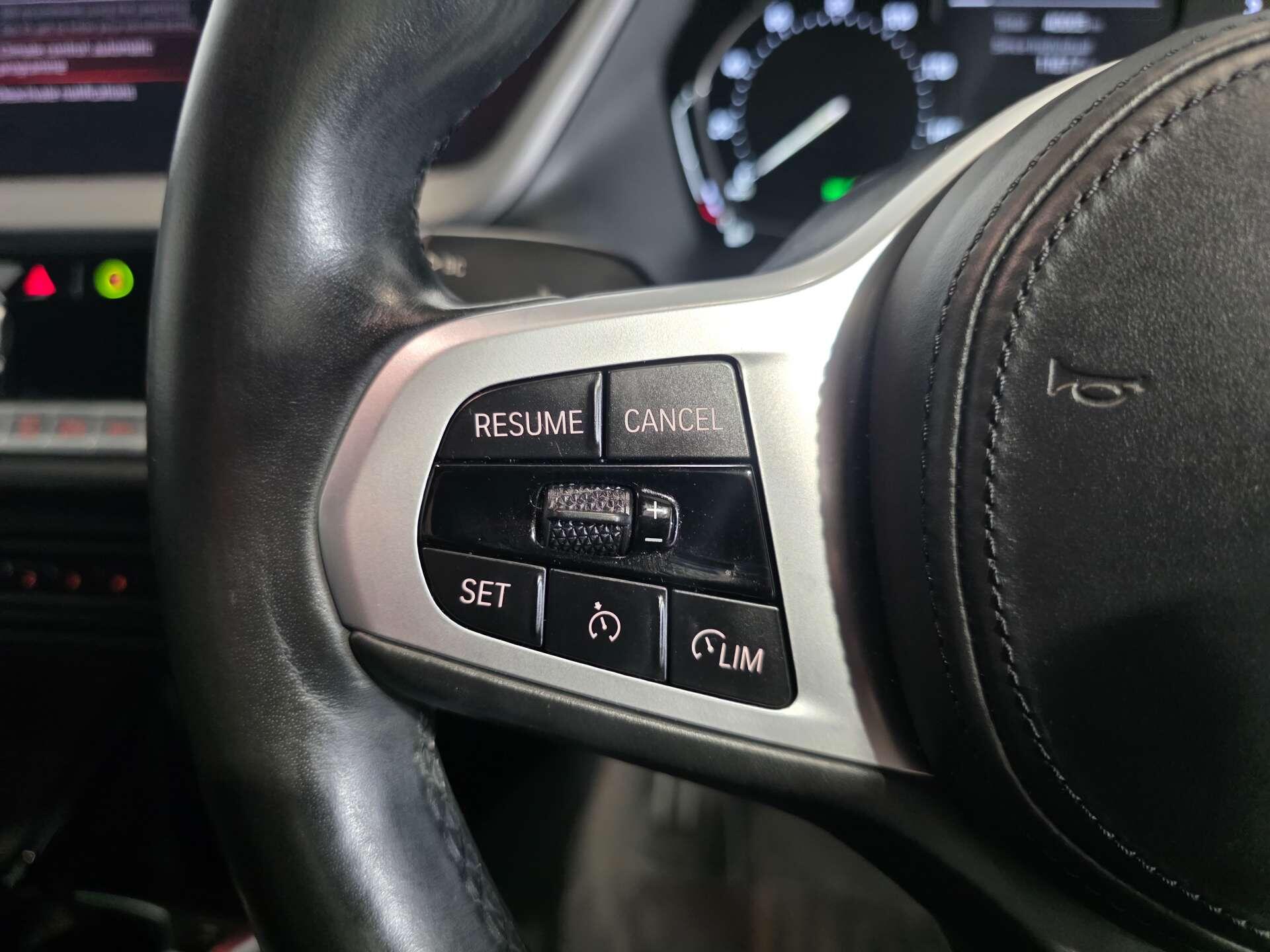 BMW 1 Series view 20