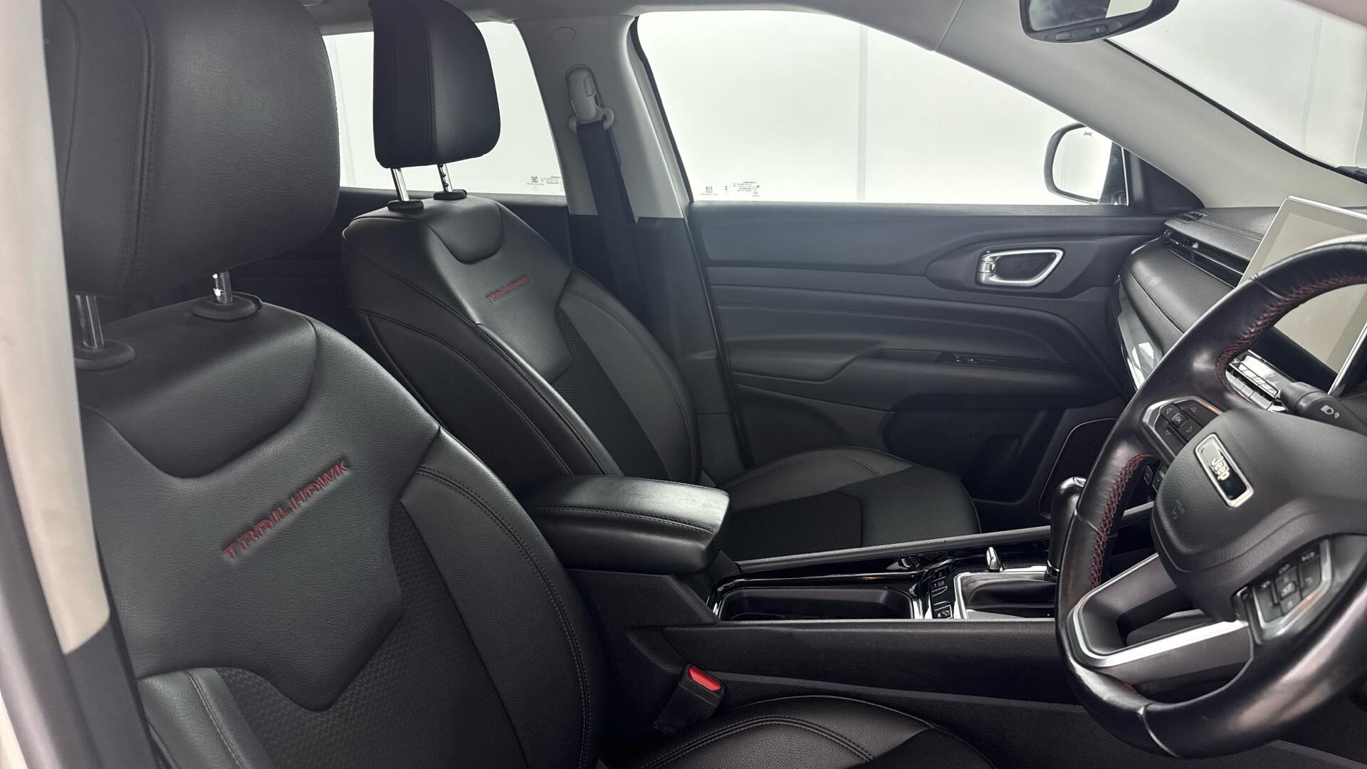 Jeep Compass view 16
