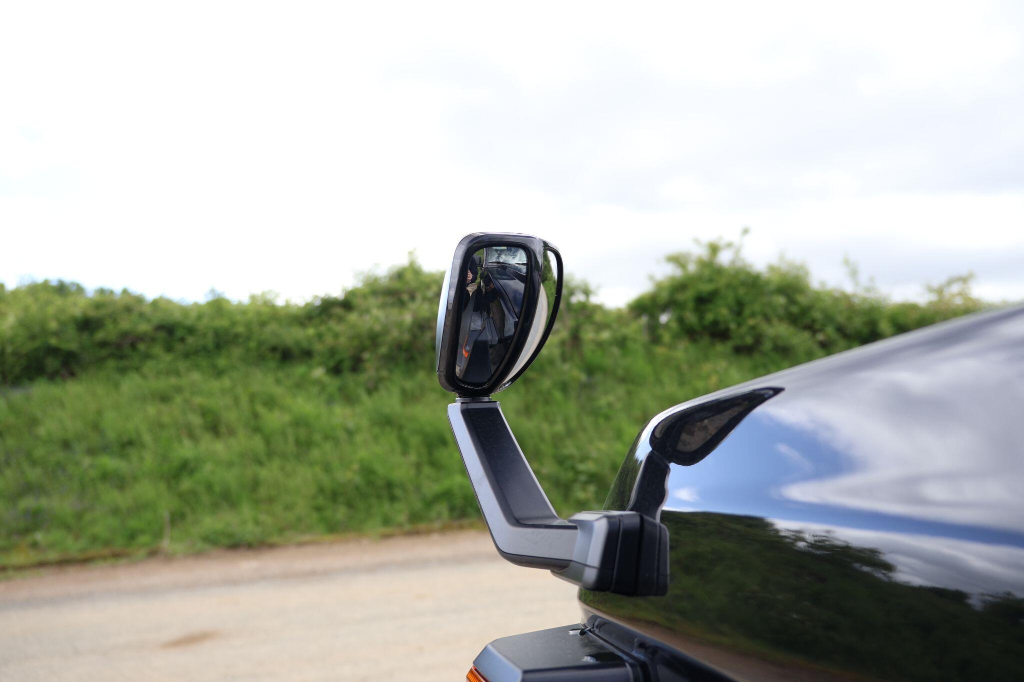 Toyota Land Cruiser view 12