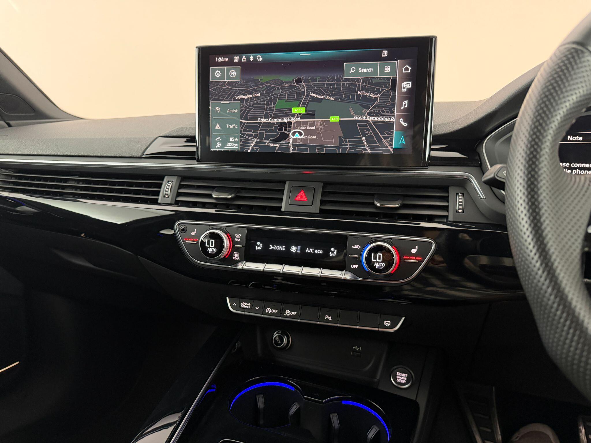 Audi A4 view 29