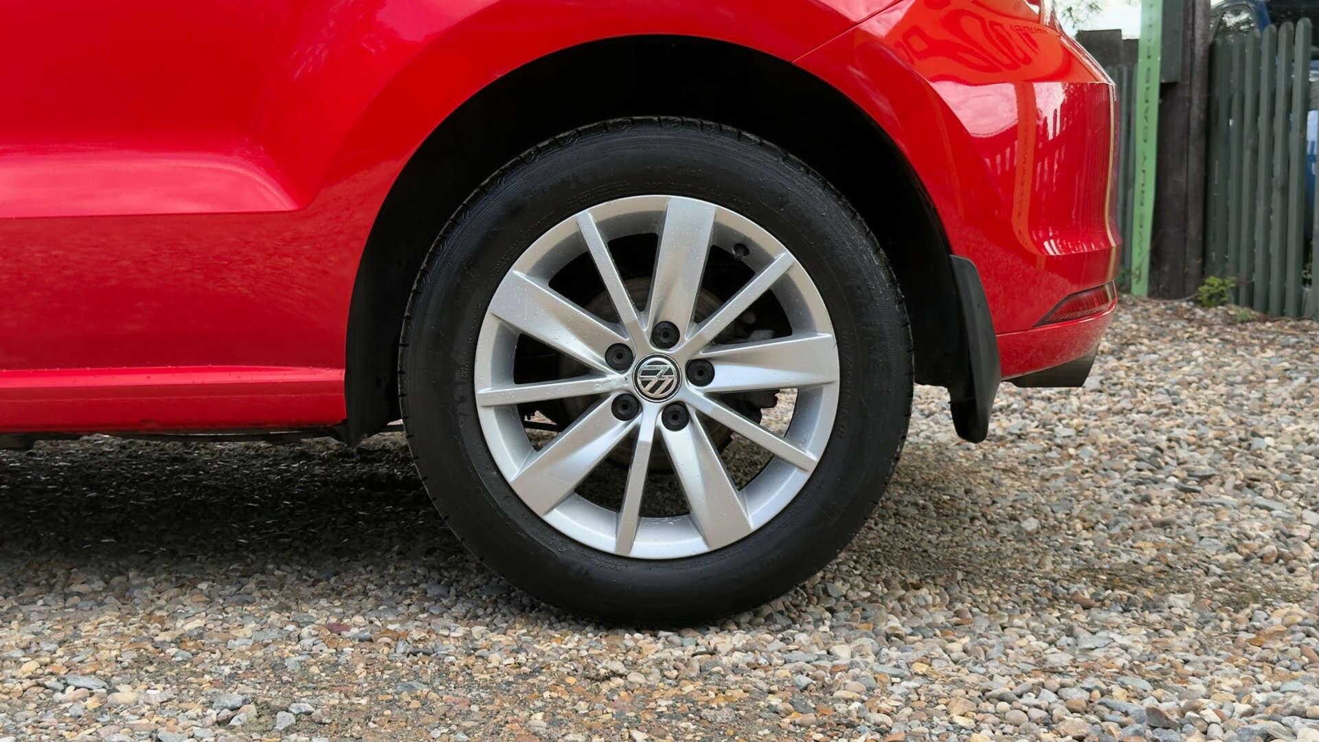 Volkswagen Polo view 33