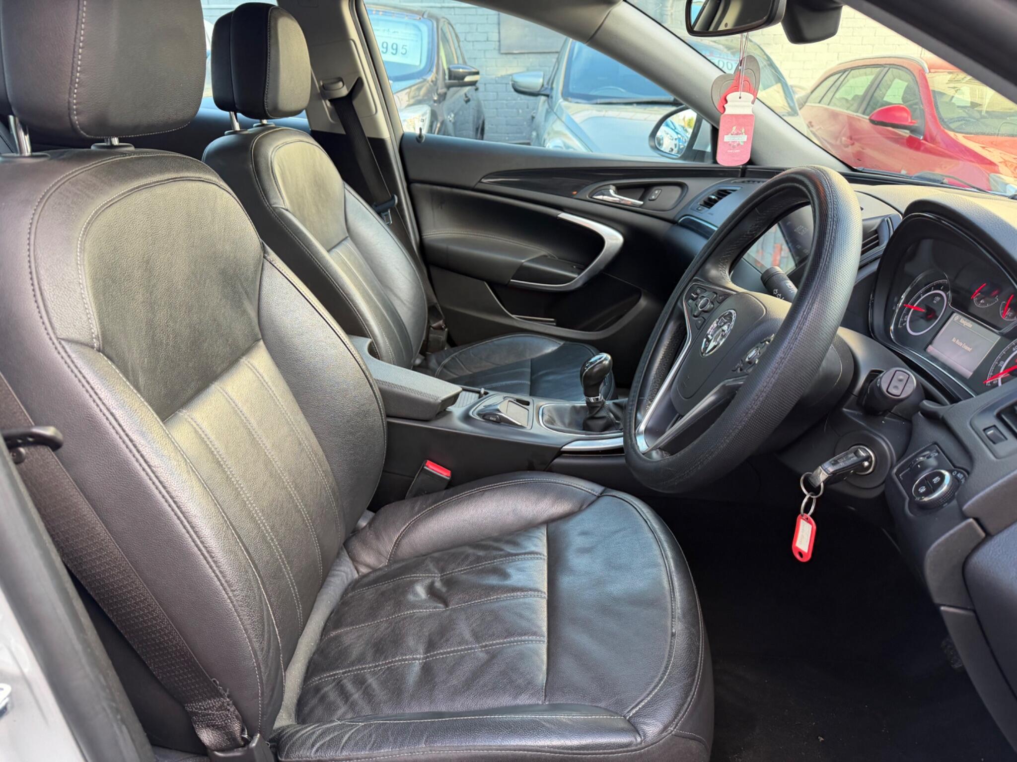 Vauxhall Insignia view 27