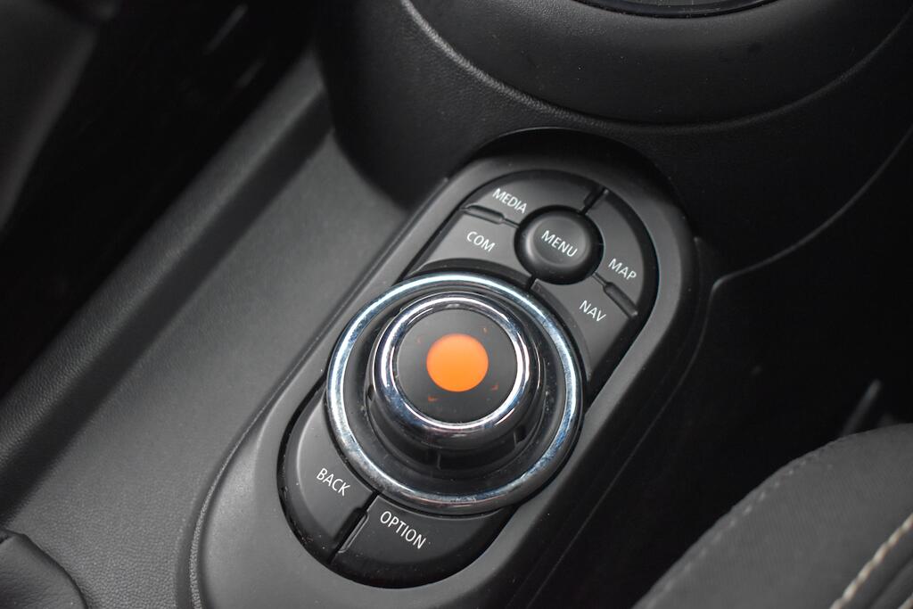 Mini Hatch view 59