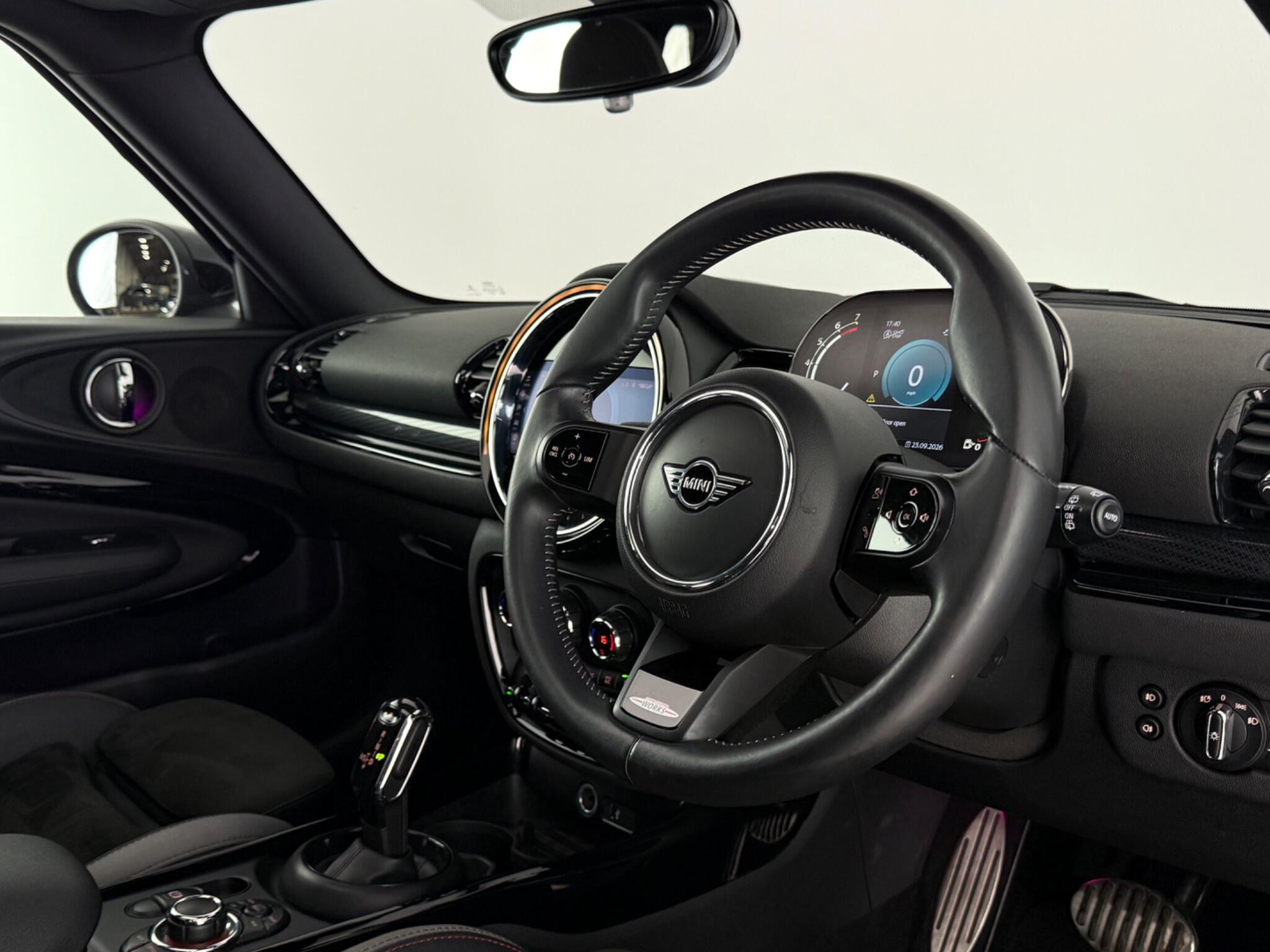 MINI Clubman view 3