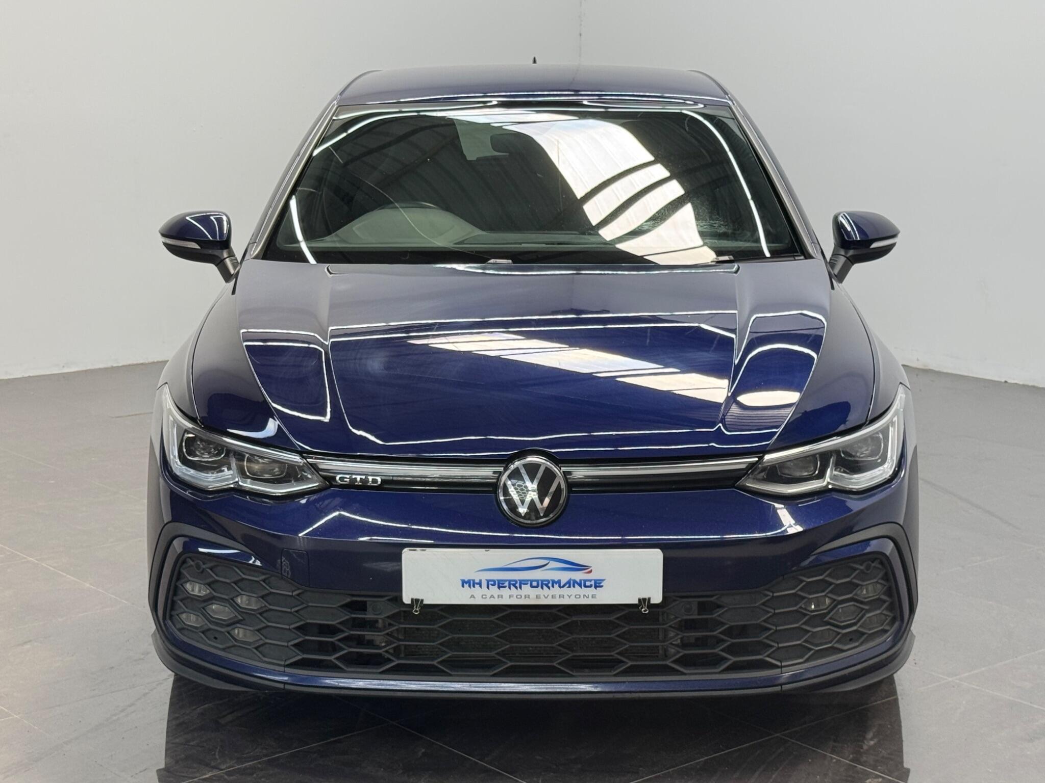 Volkswagen Golf view 2