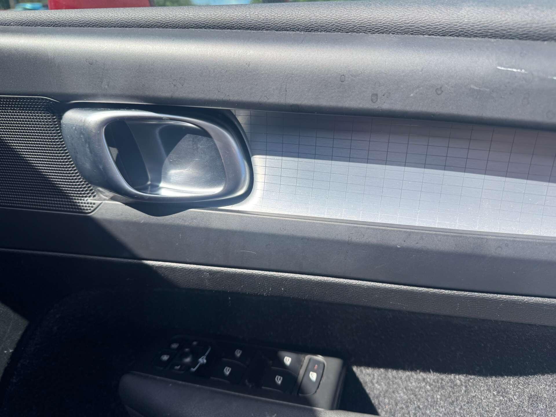 Volvo XC40 view 23