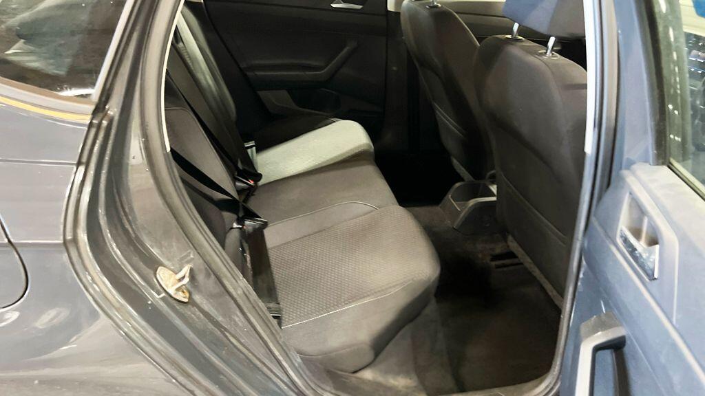 Volkswagen Polo view 13