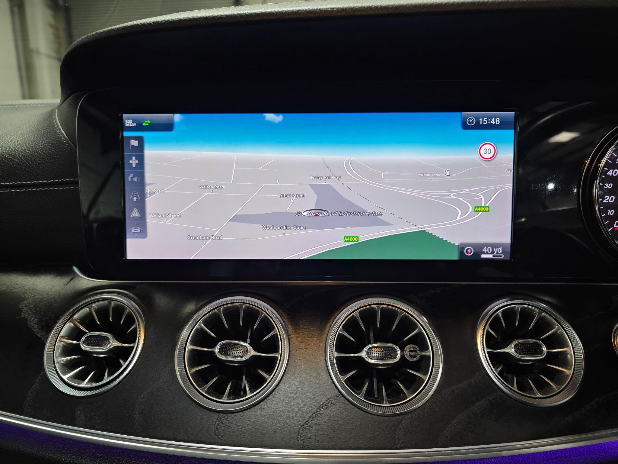 Mercedes-Benz E Class view 9