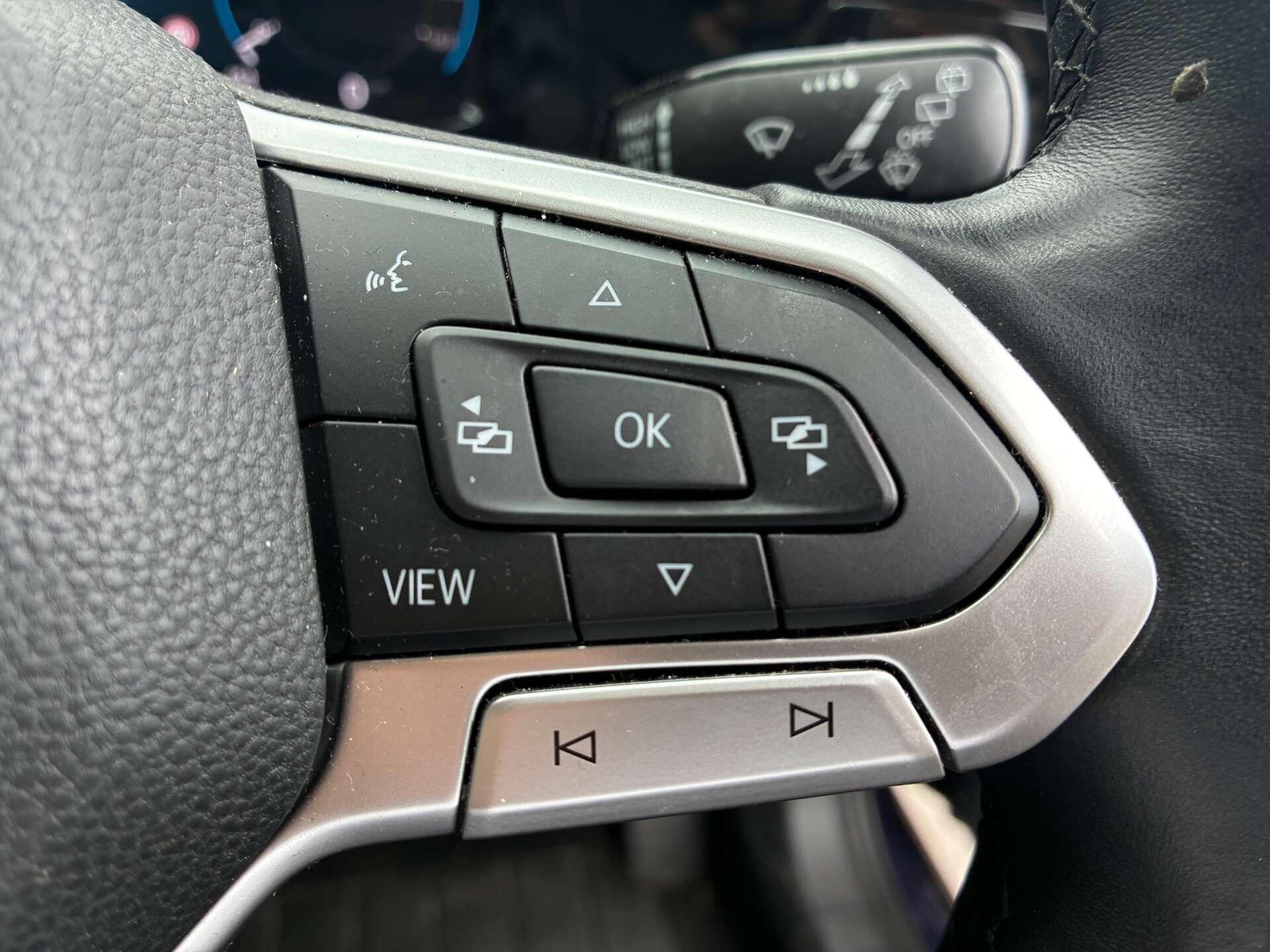 Volkswagen Golf view 16
