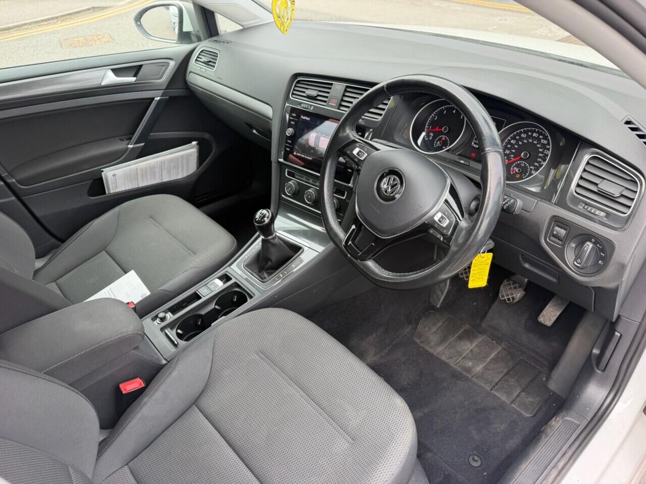Volkswagen Golf view 10