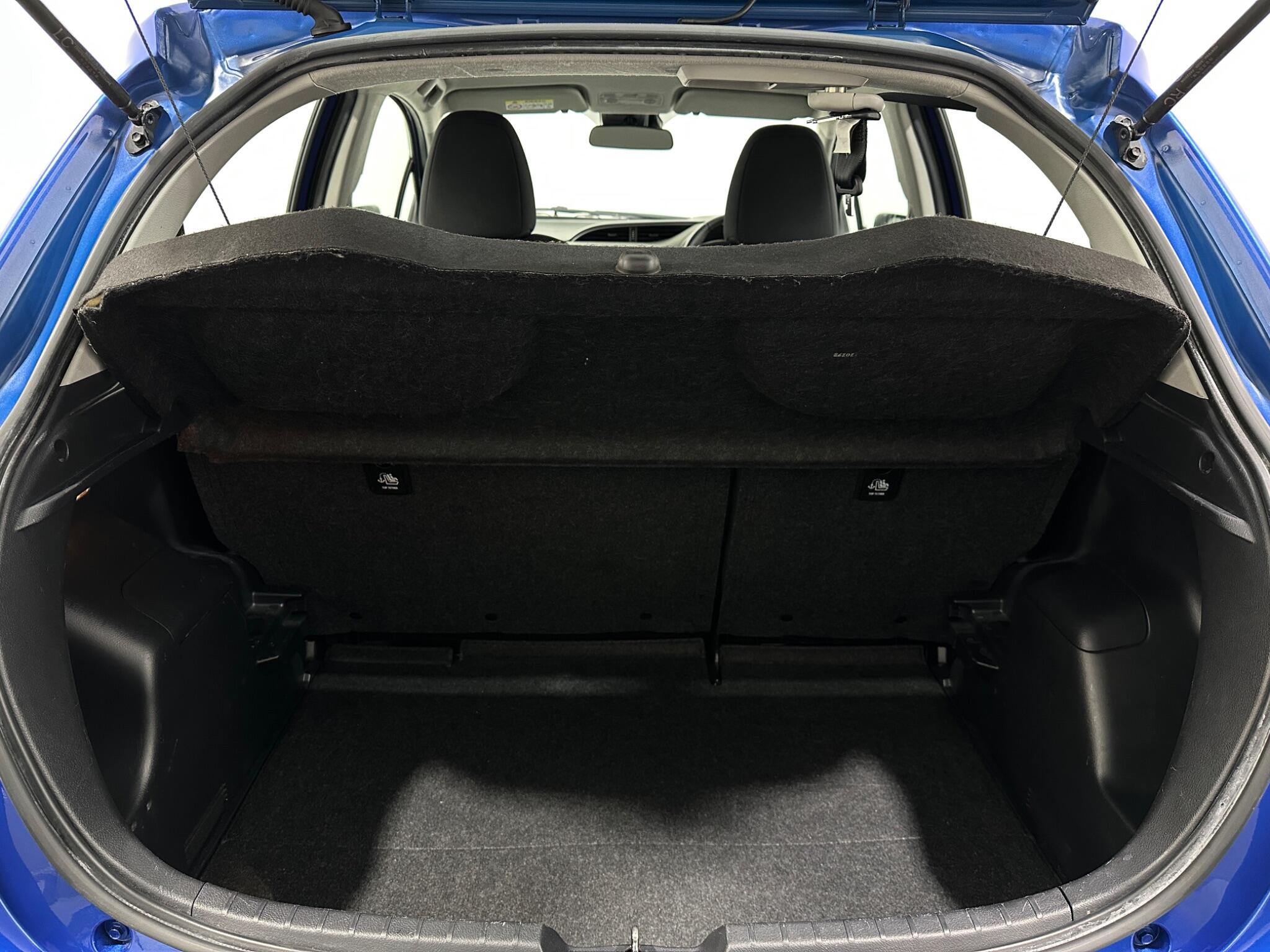 Toyota Yaris view 45