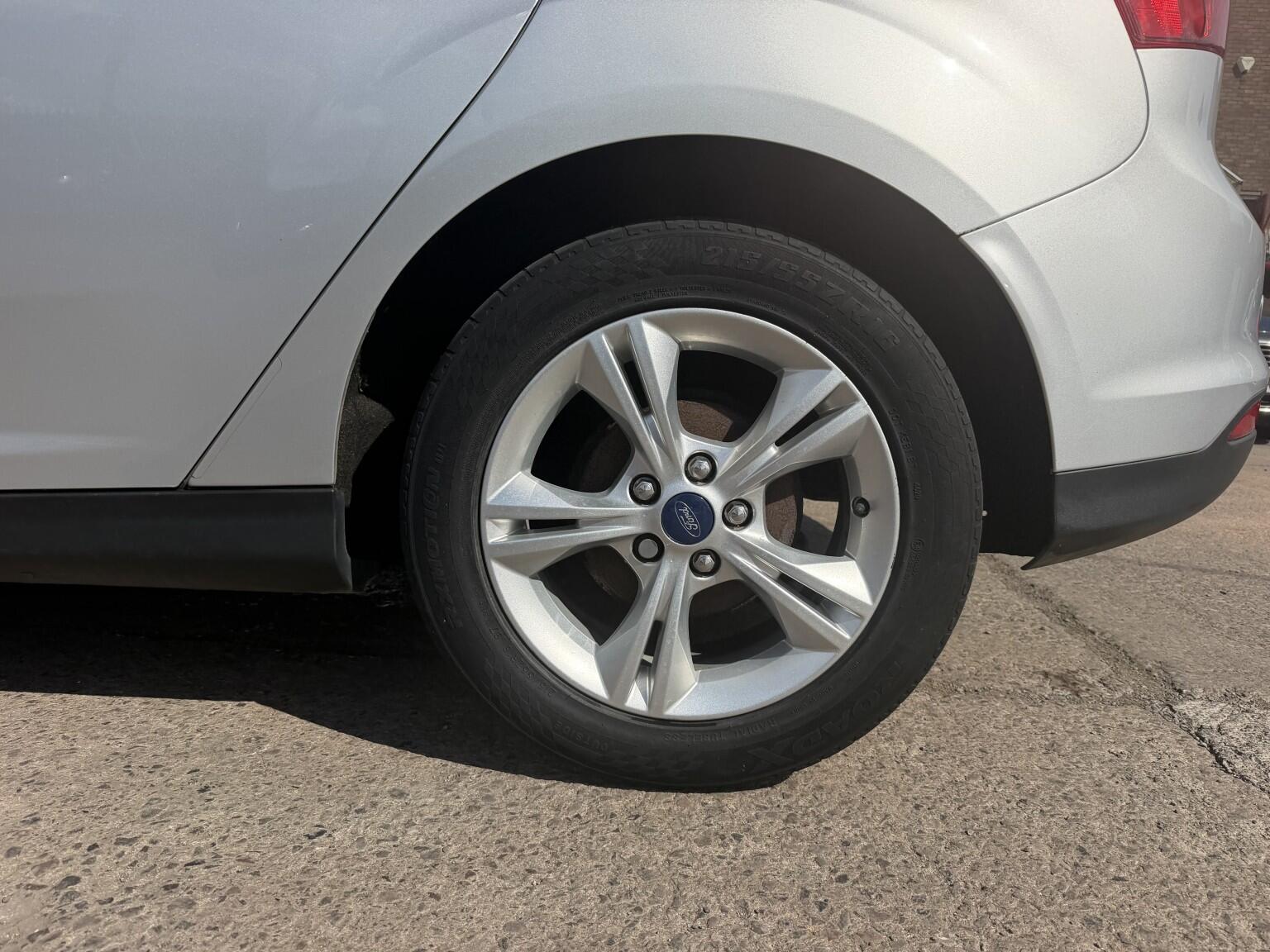Ford Focus view 46