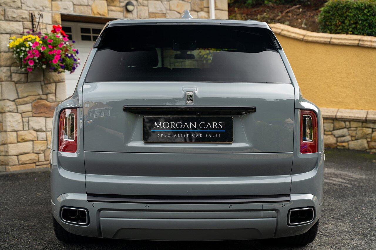 Rolls-Royce Cullinan view 18