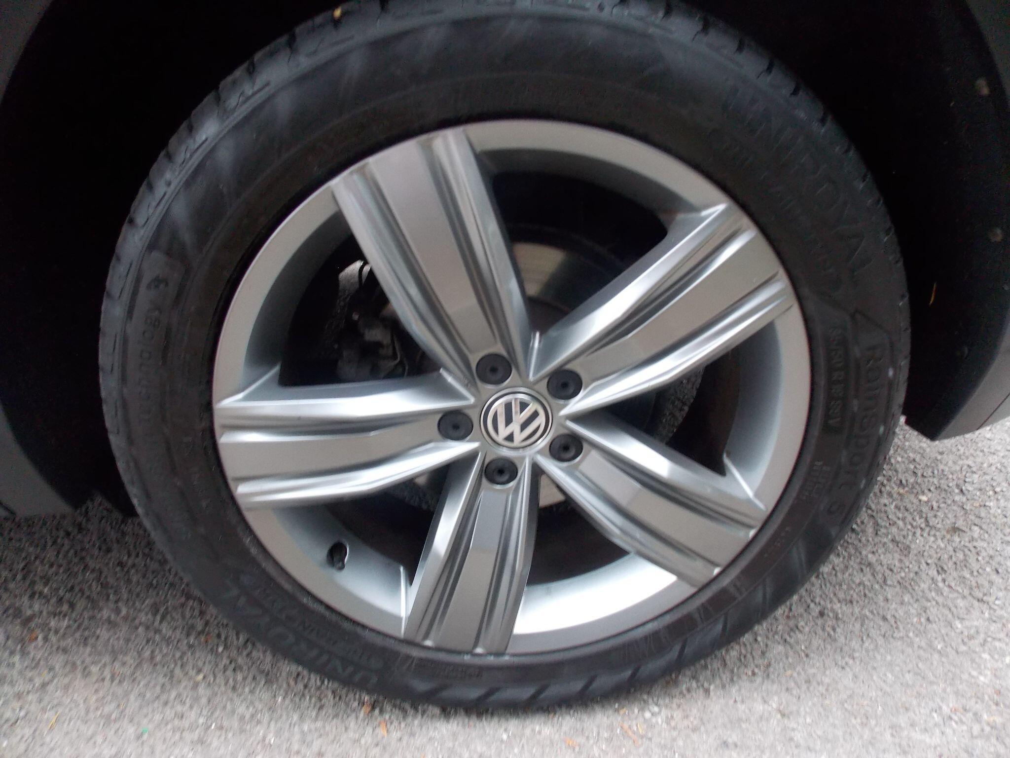 Volkswagen Tiguan view 36