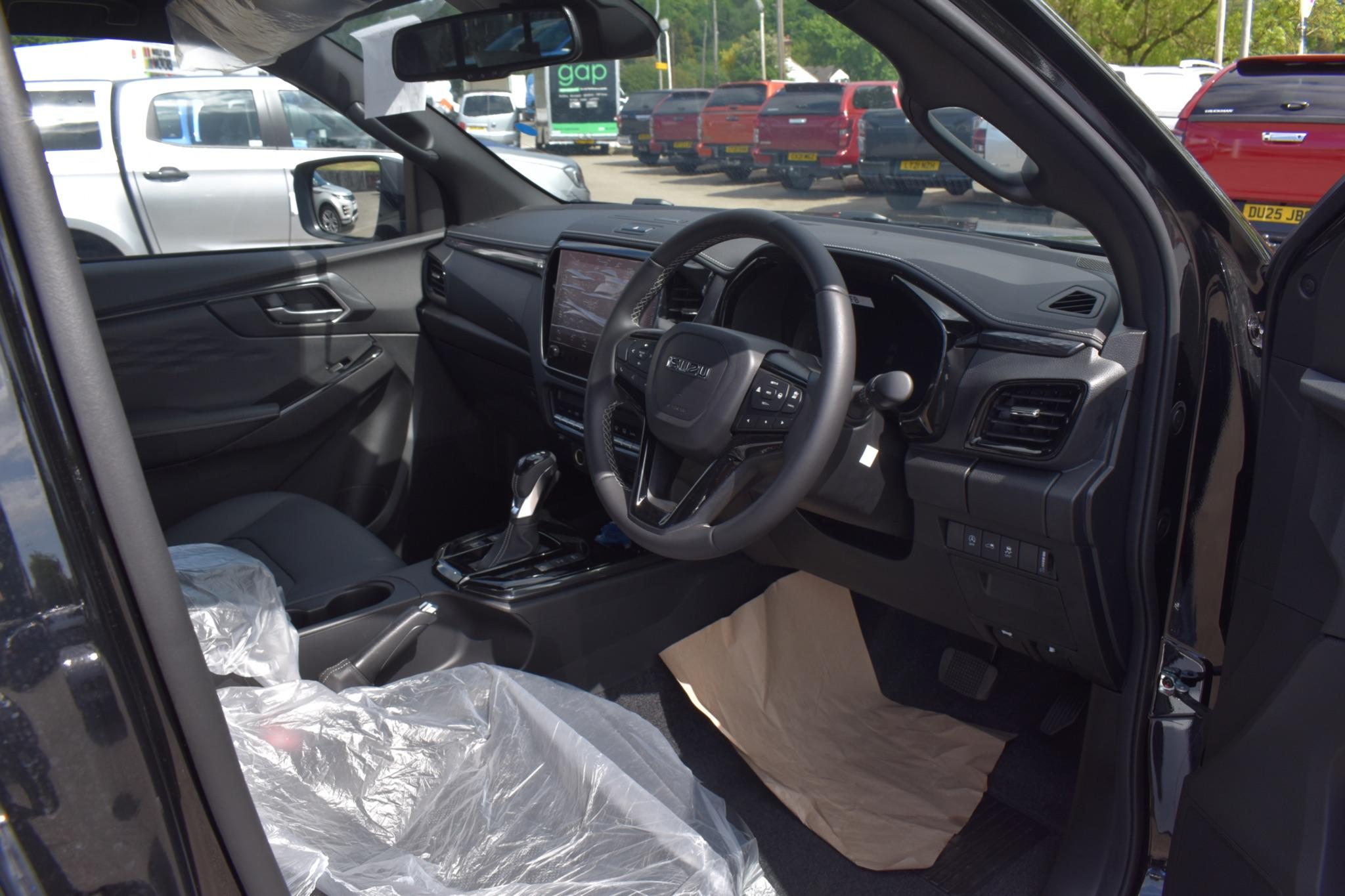 D-Max - 1.9 TD V-Cross Auto 4WD Euro 6 (s/s) 4dr - Image 22