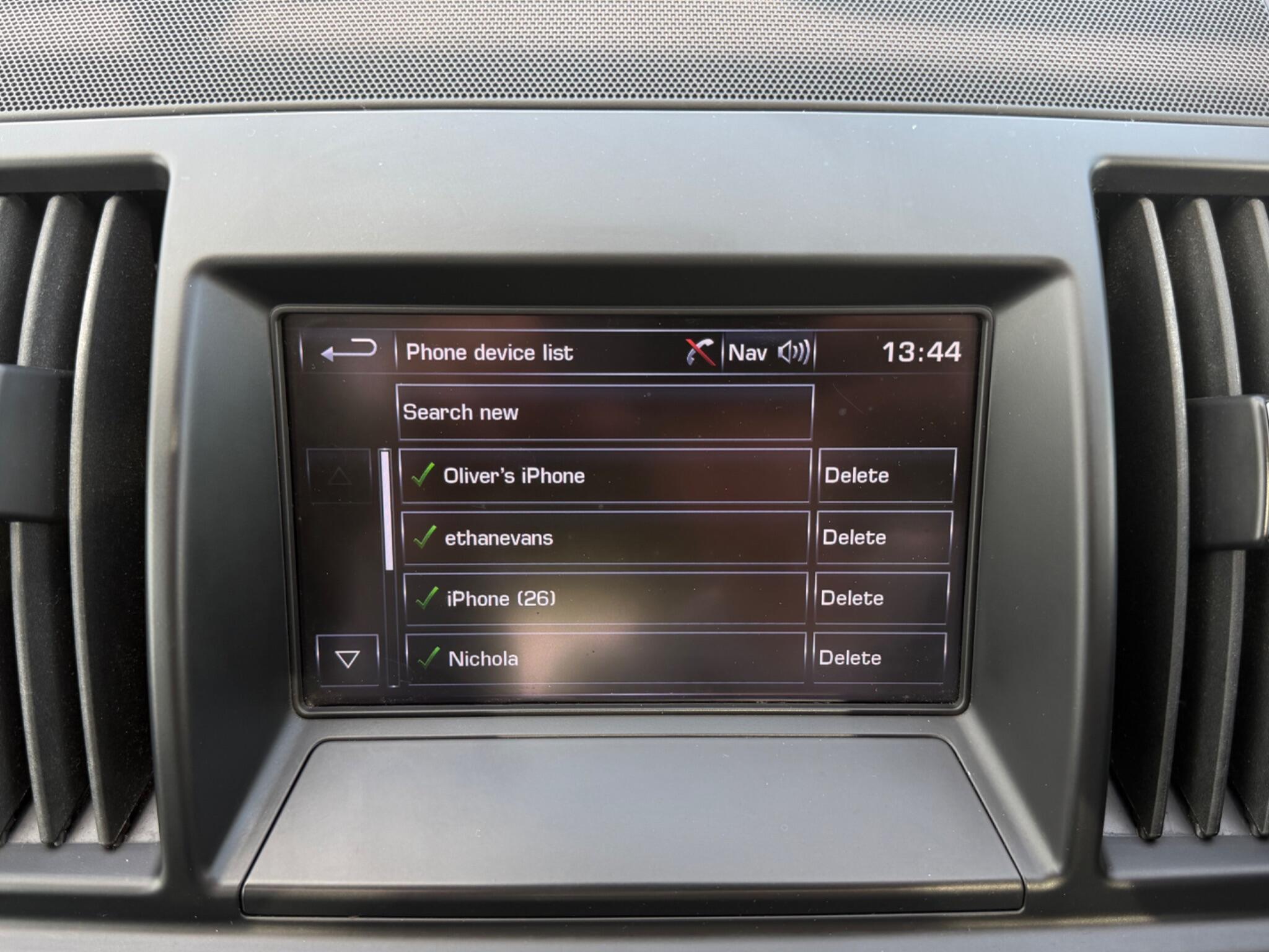 Land Rover Freelander view 9