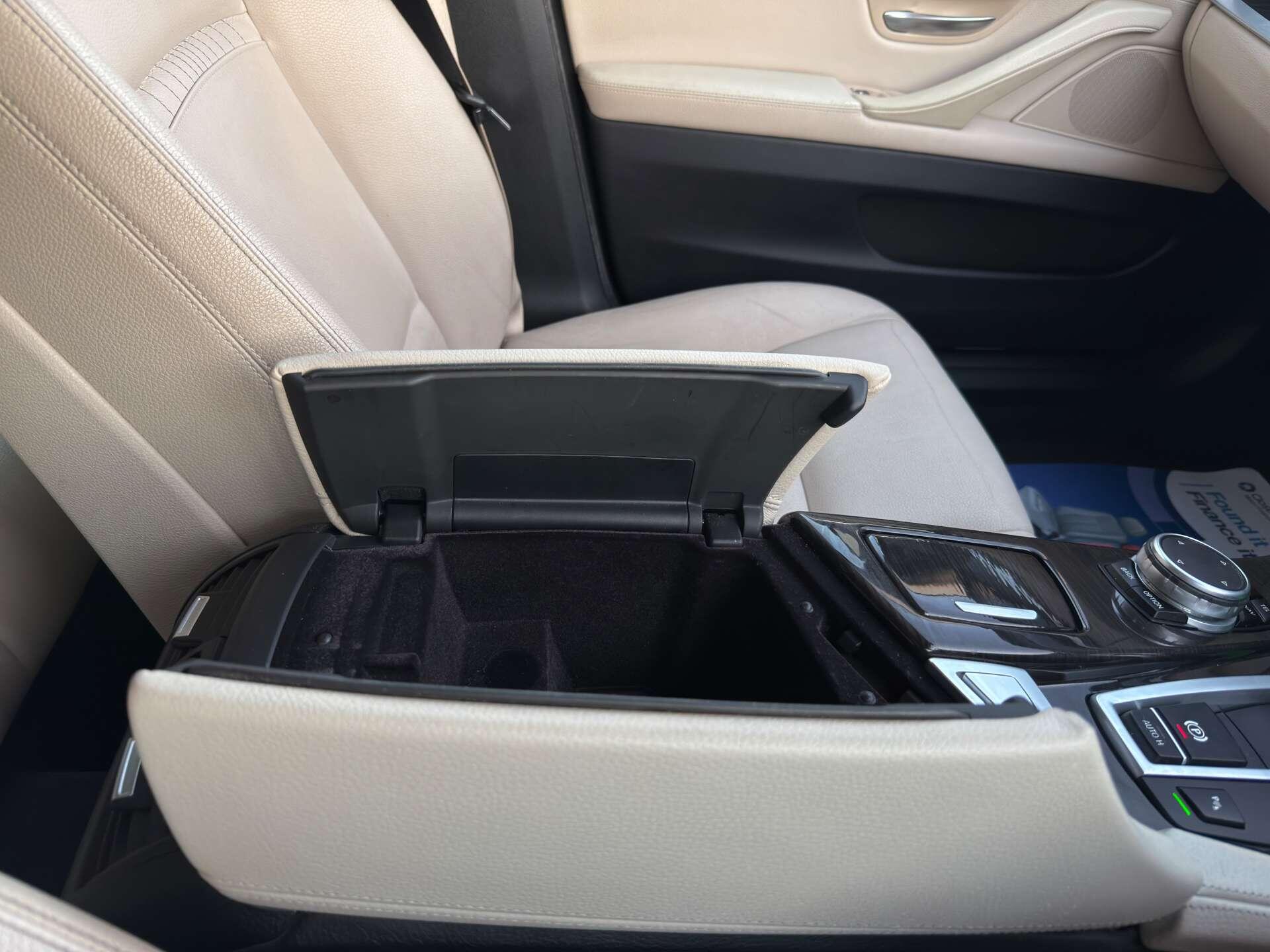 BMW 5 Series view 71