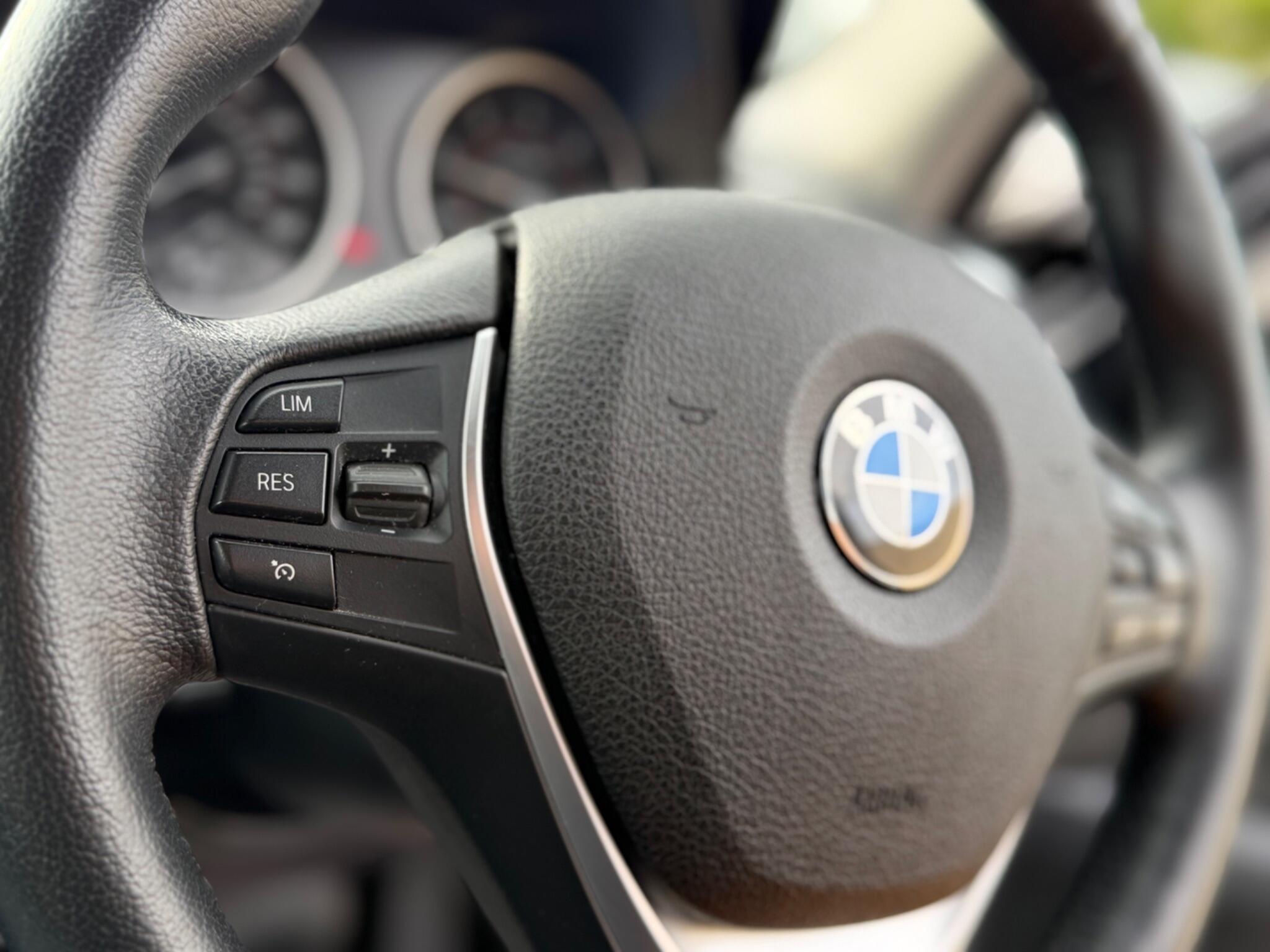 BMW 1 Series view 30