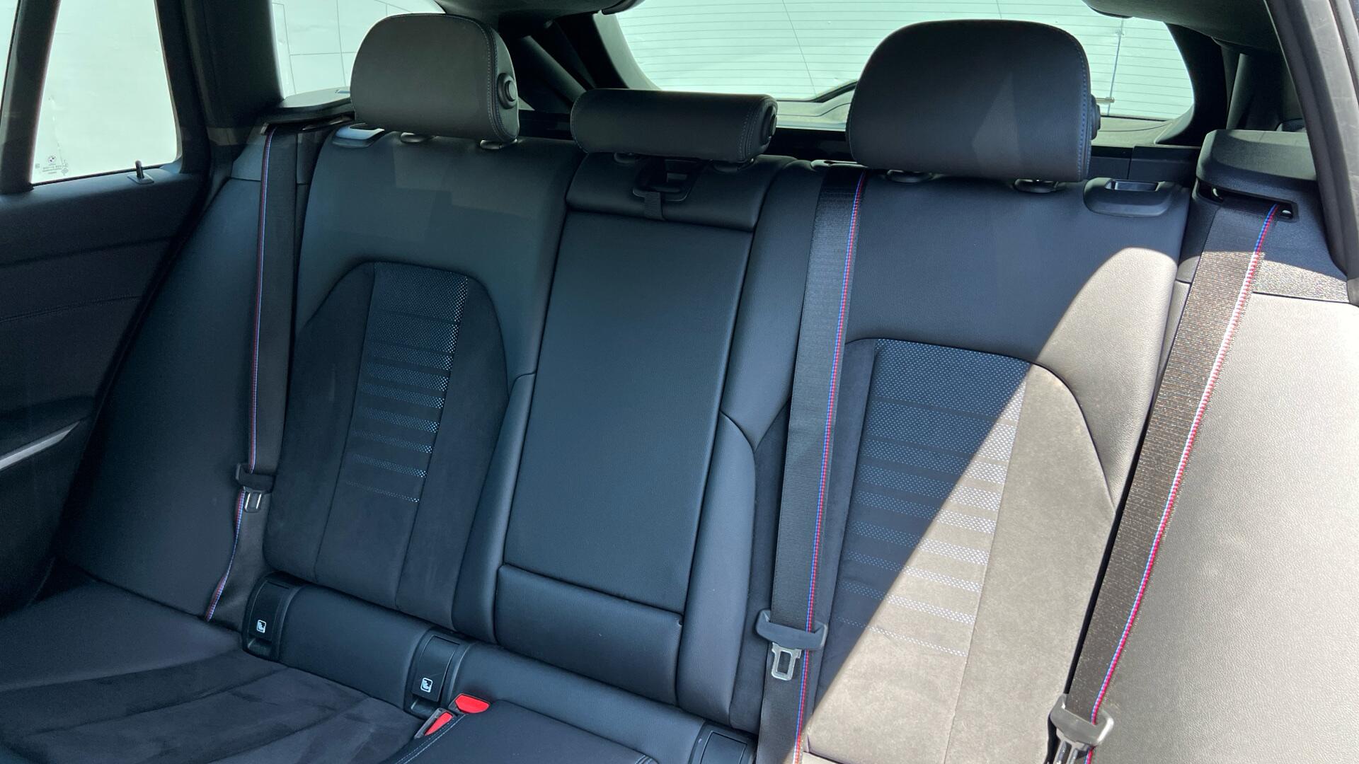 BMW 3 Series view 12