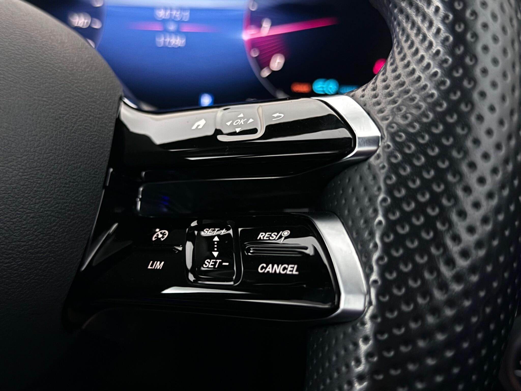 Mercedes-Benz C-Class view 15