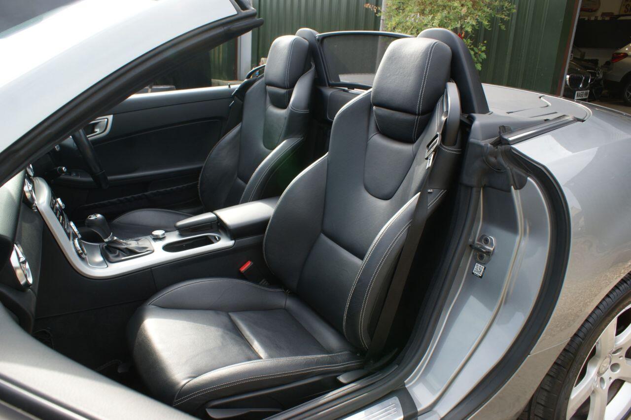 Mercedes-Benz SLK view 27