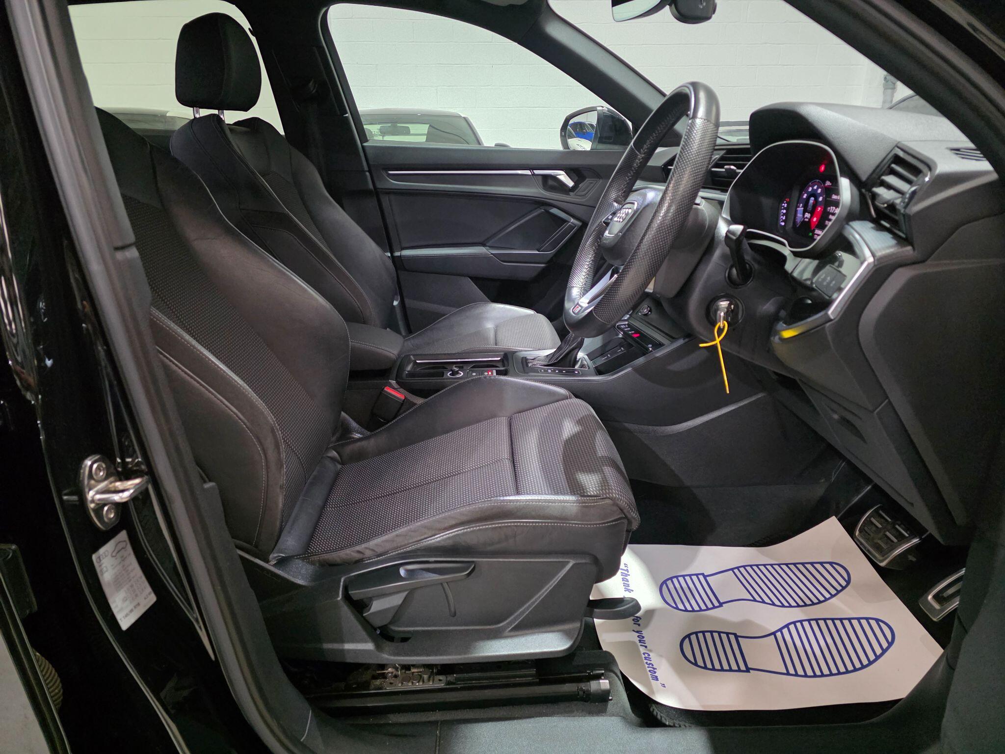 Audi Q3 view 6