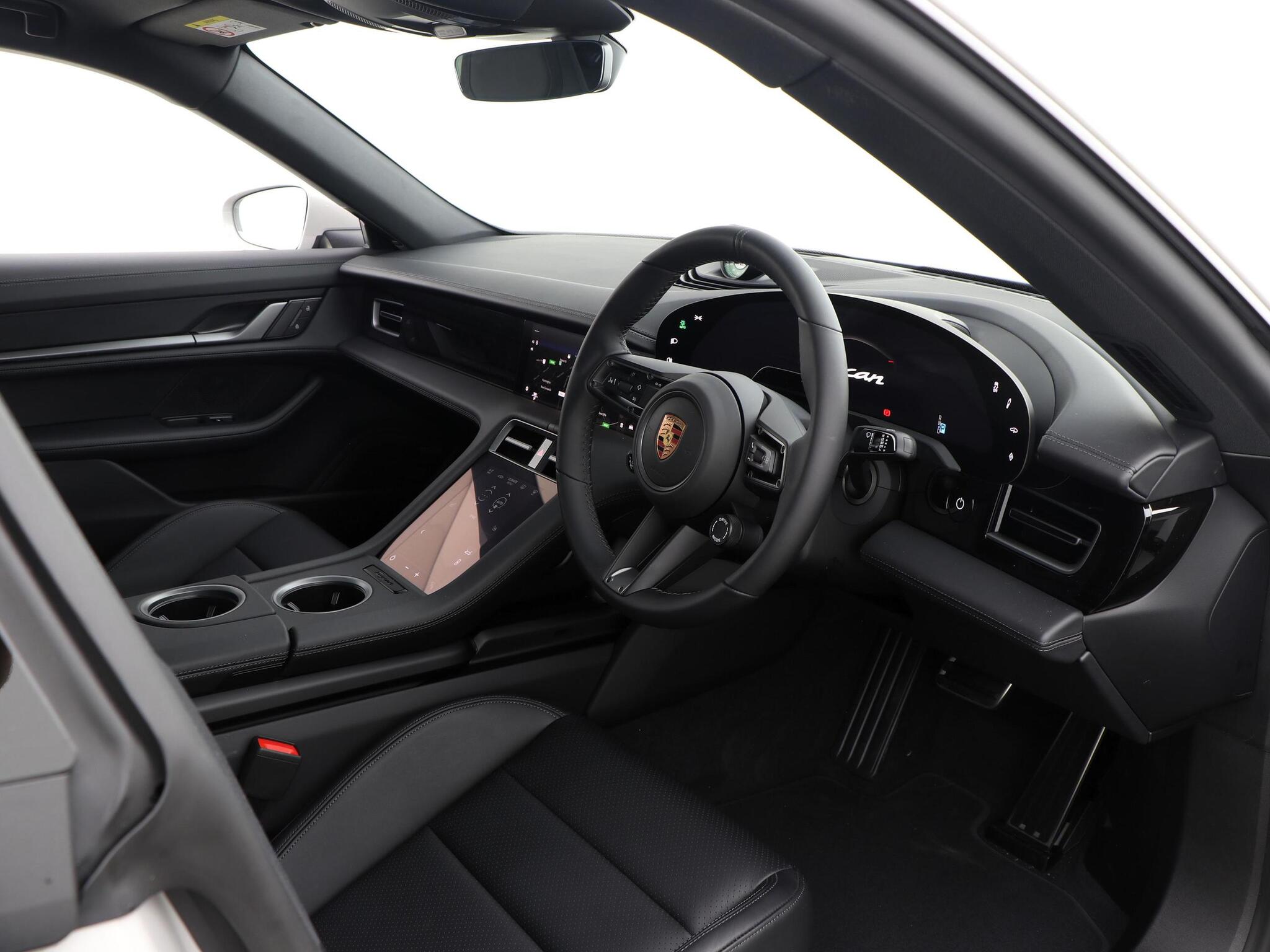 Porsche Taycan view 29
