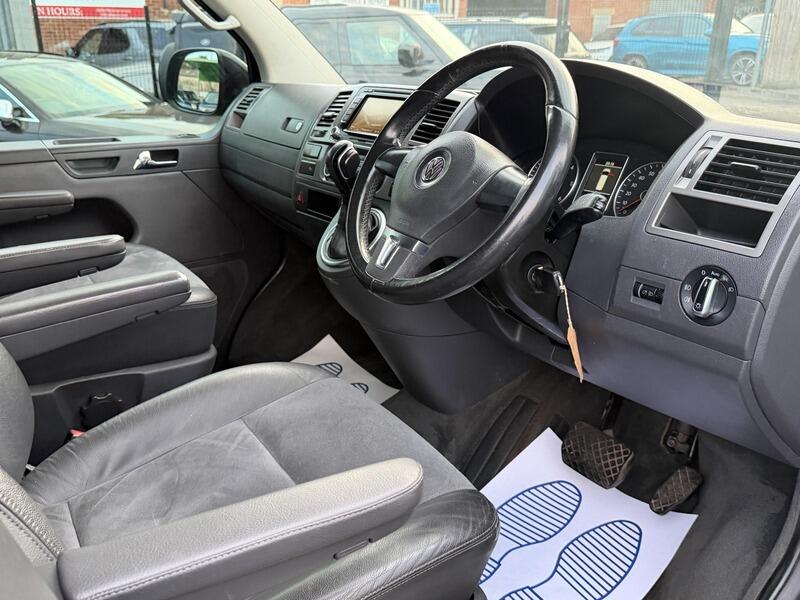 Volkswagen Caravelle view 31