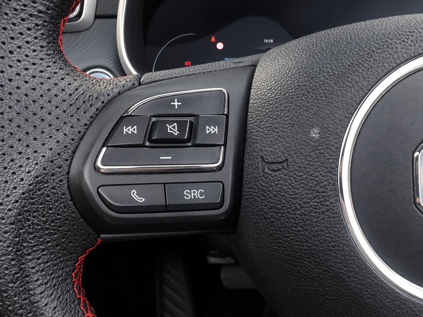 MG ZS view 28