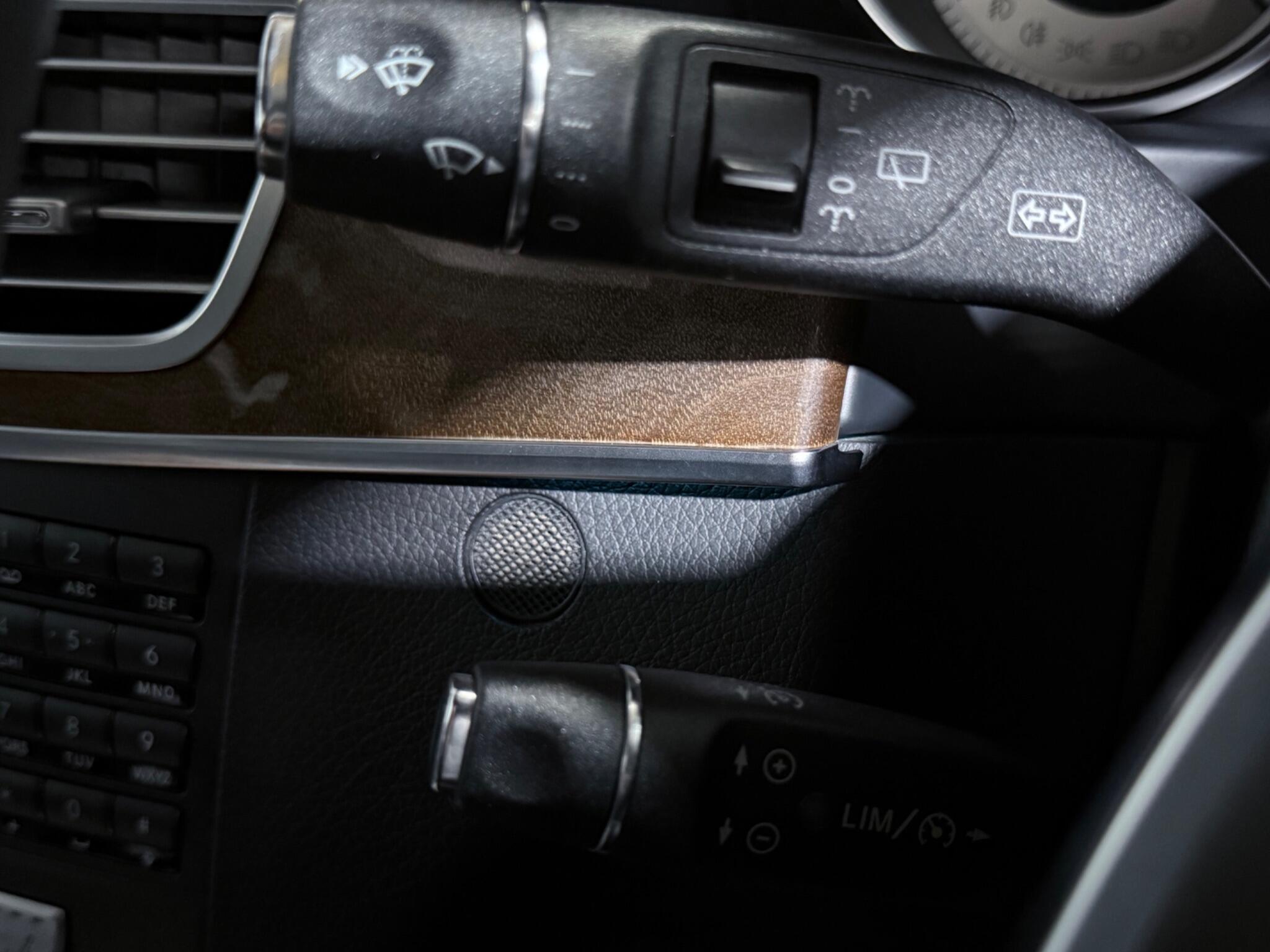 Mercedes-Benz E-Class view 33