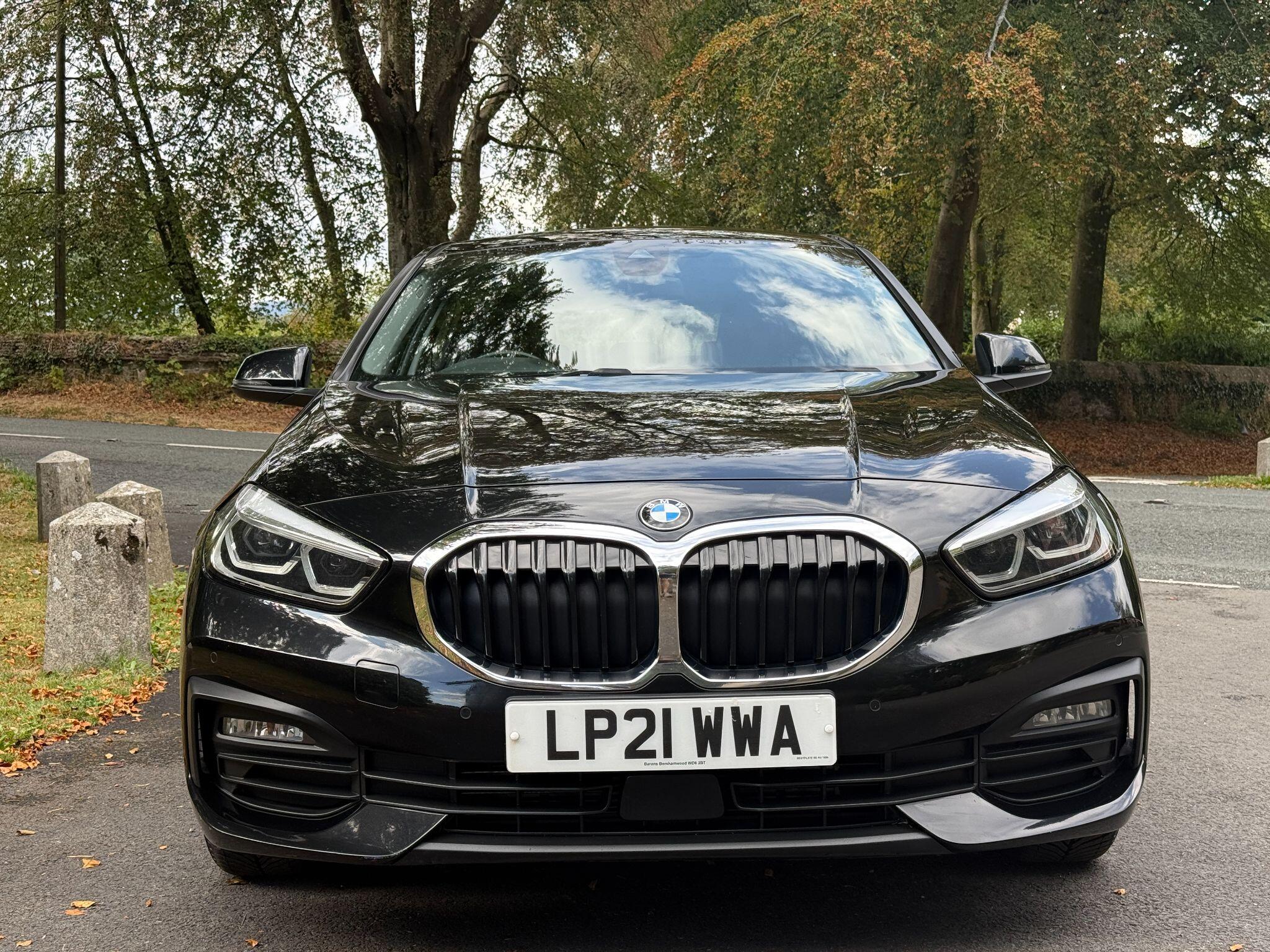 BMW 1 Series view 9