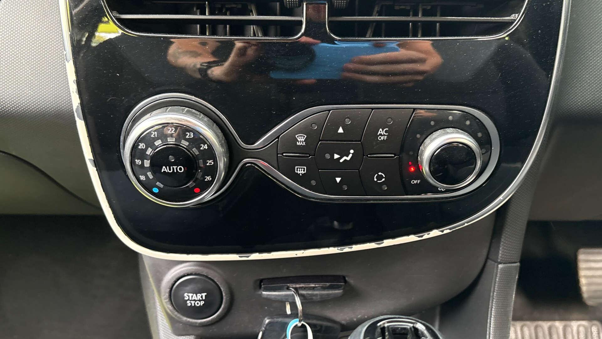 Renault Clio view 28