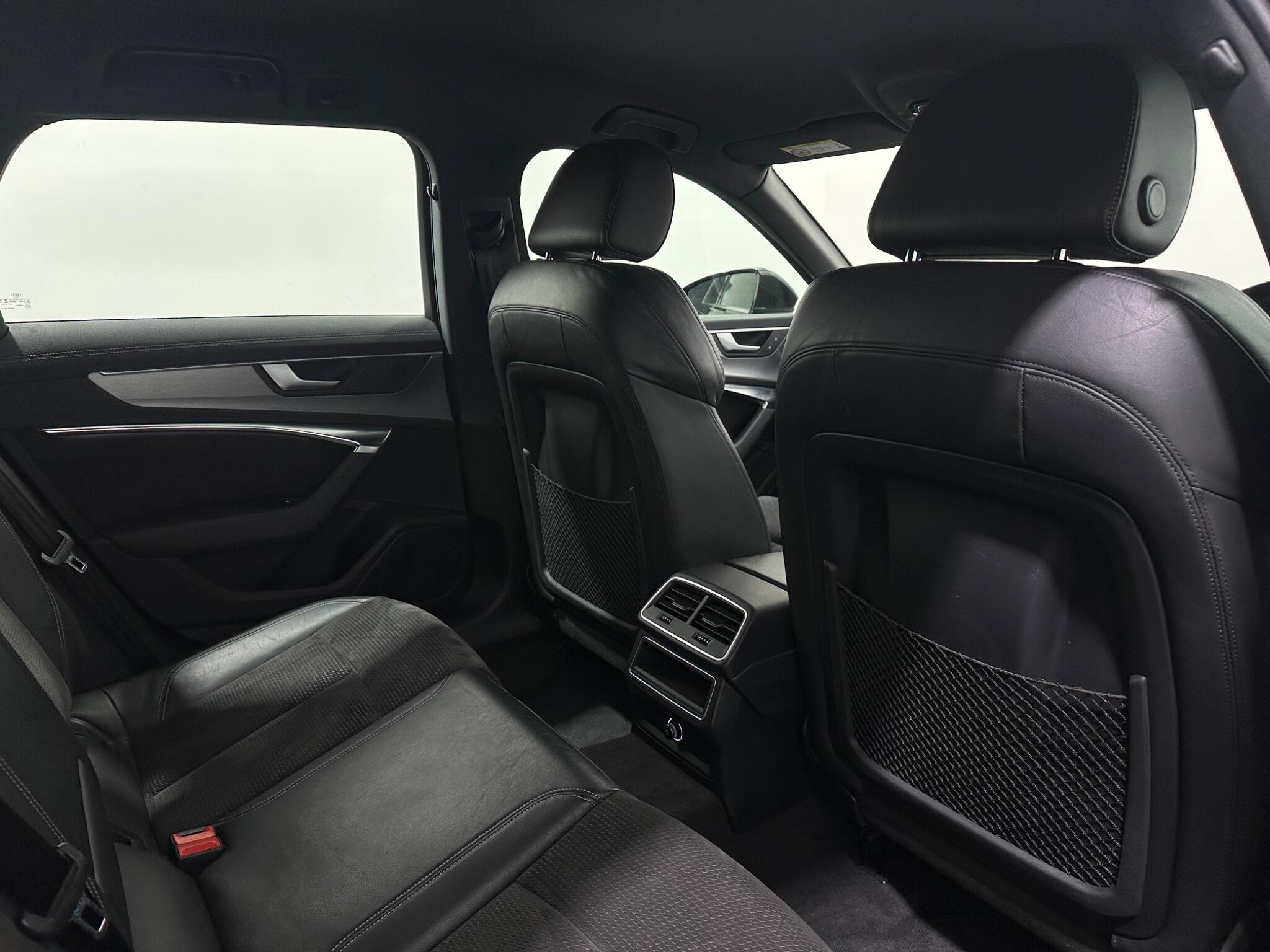 Audi A6 Avant view 42