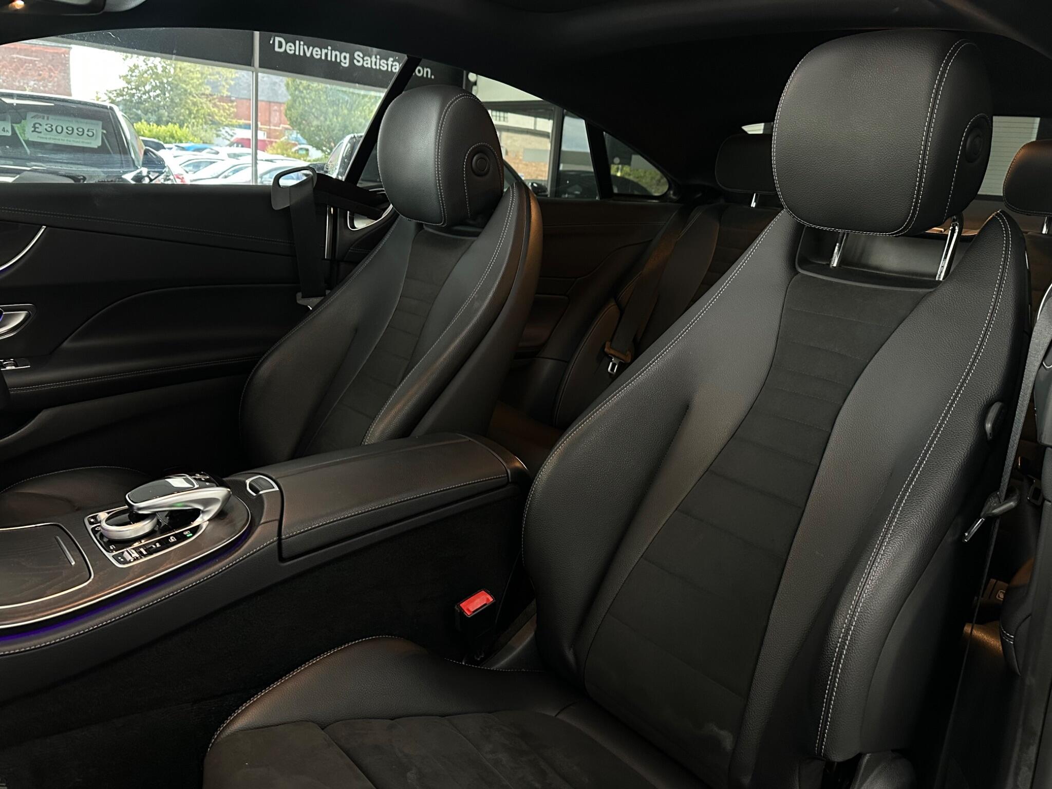 Mercedes-Benz E Class view 35
