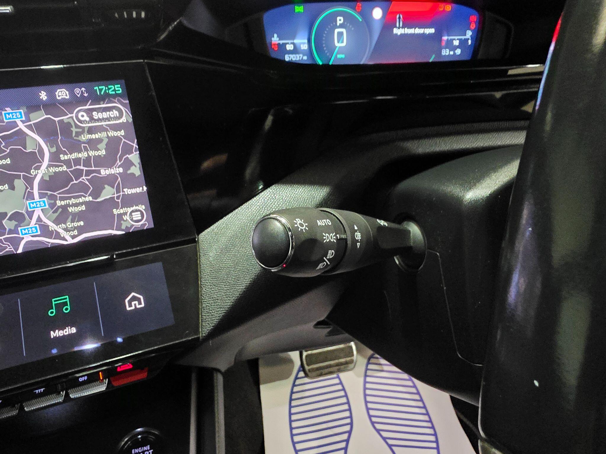 Peugeot 308 SW view 18