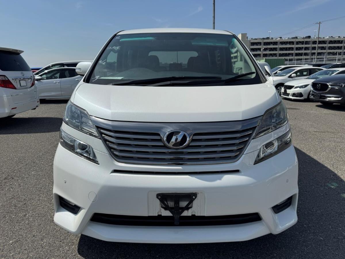 Toyota Vellfire view 5