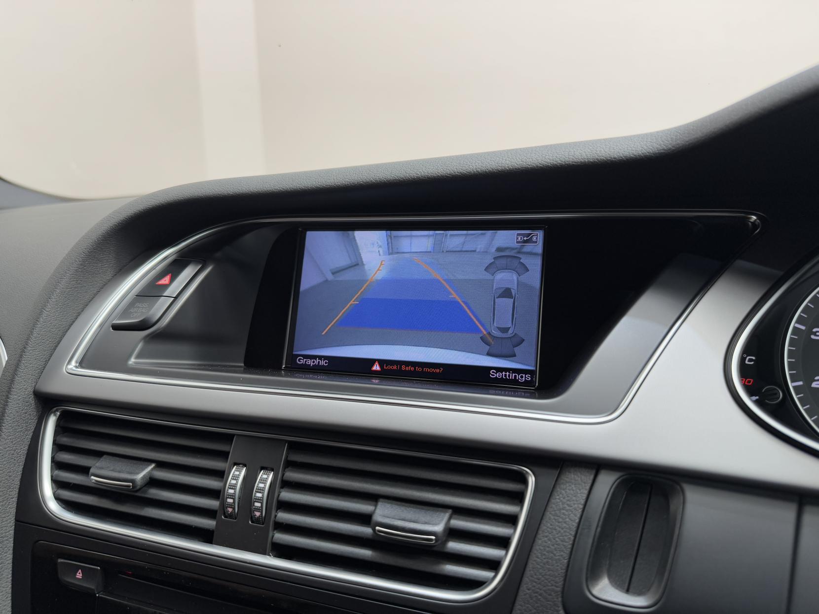 Audi S4 Avant view 23