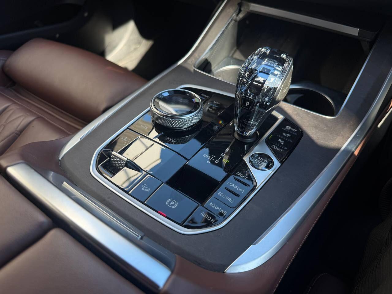 BMW X7 view 49