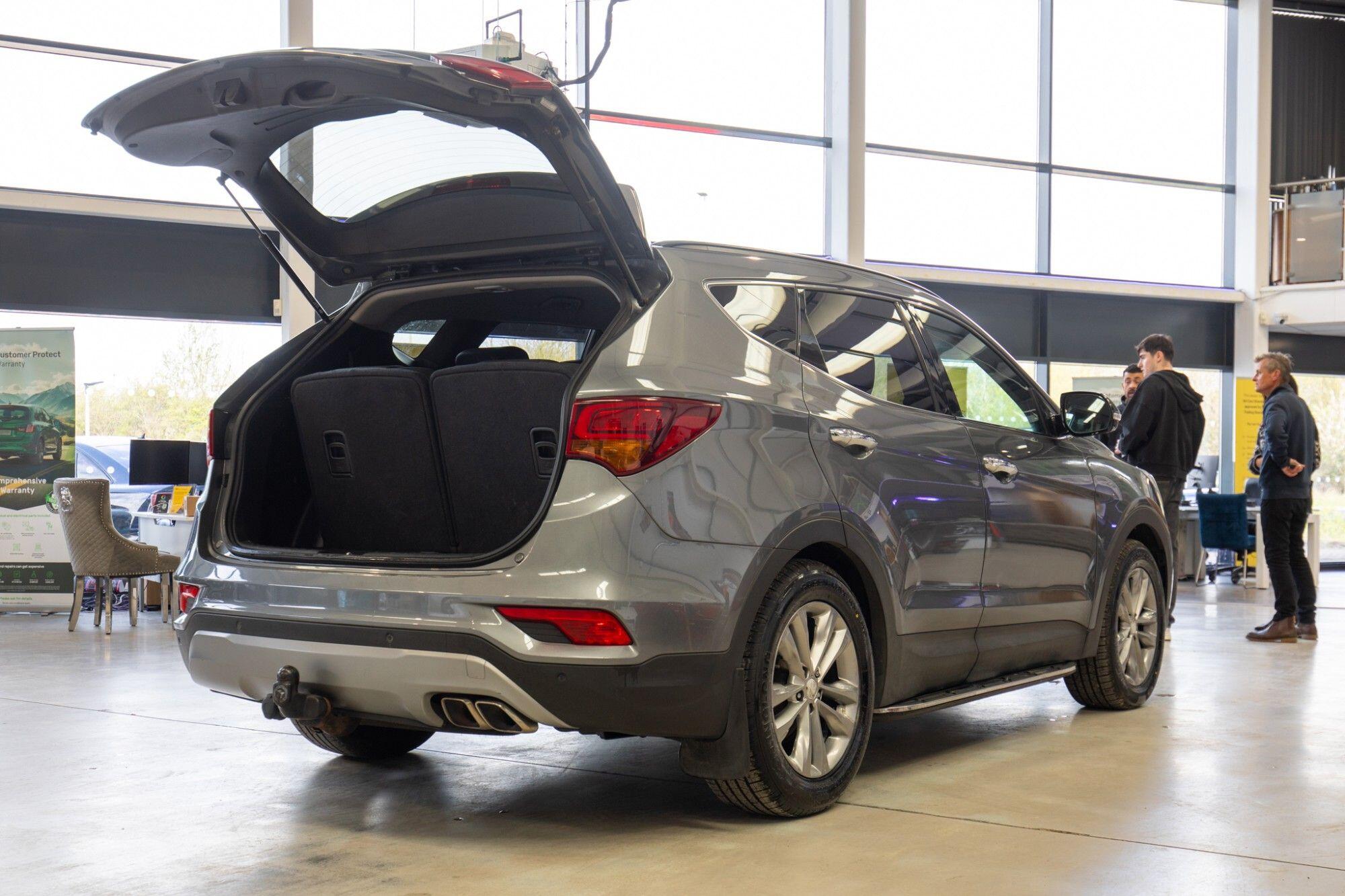Hyundai Santa Fe view 34