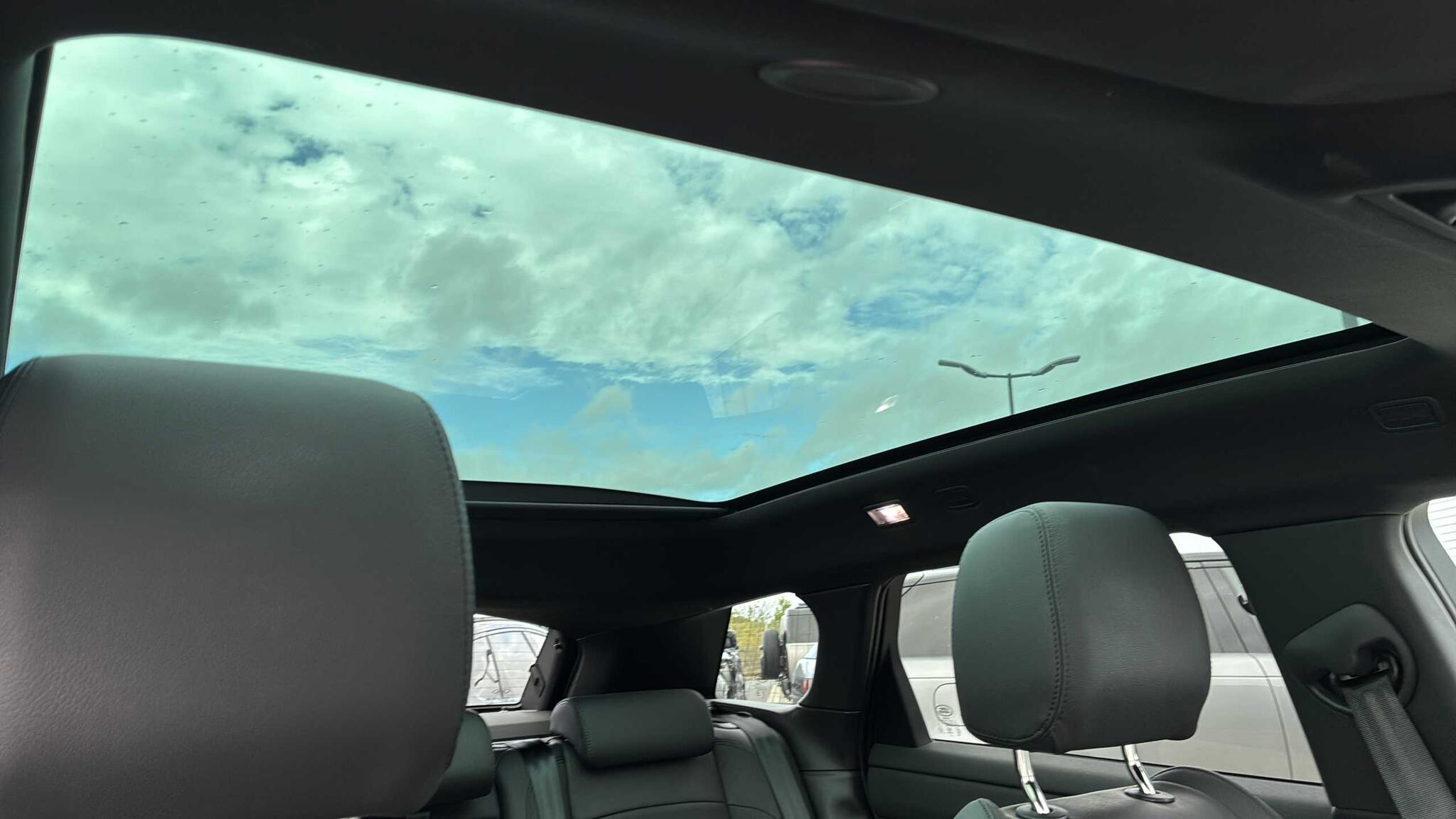Land Rover Range Rover Evoque view 26
