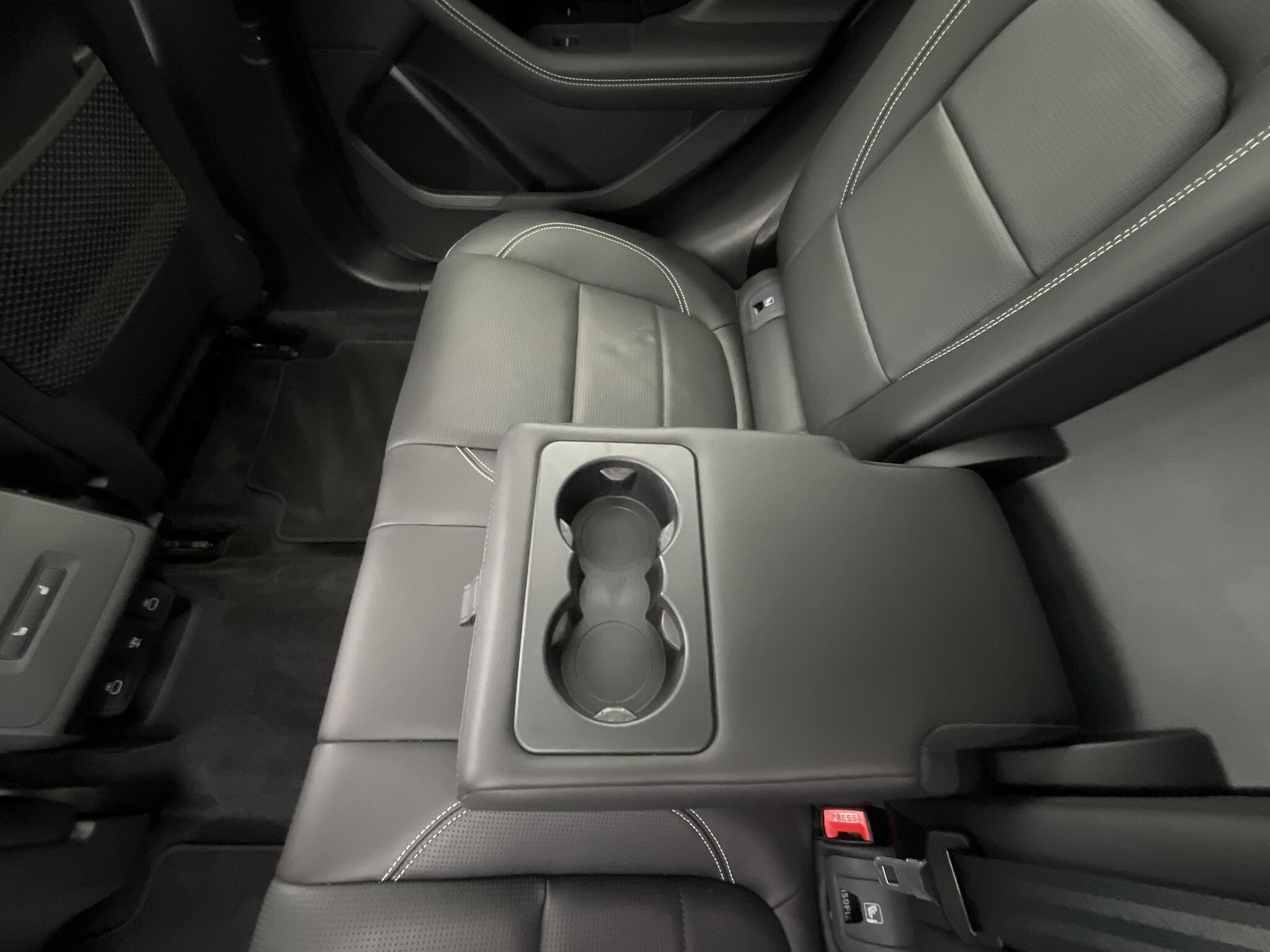 Jaguar I-Pace view 16