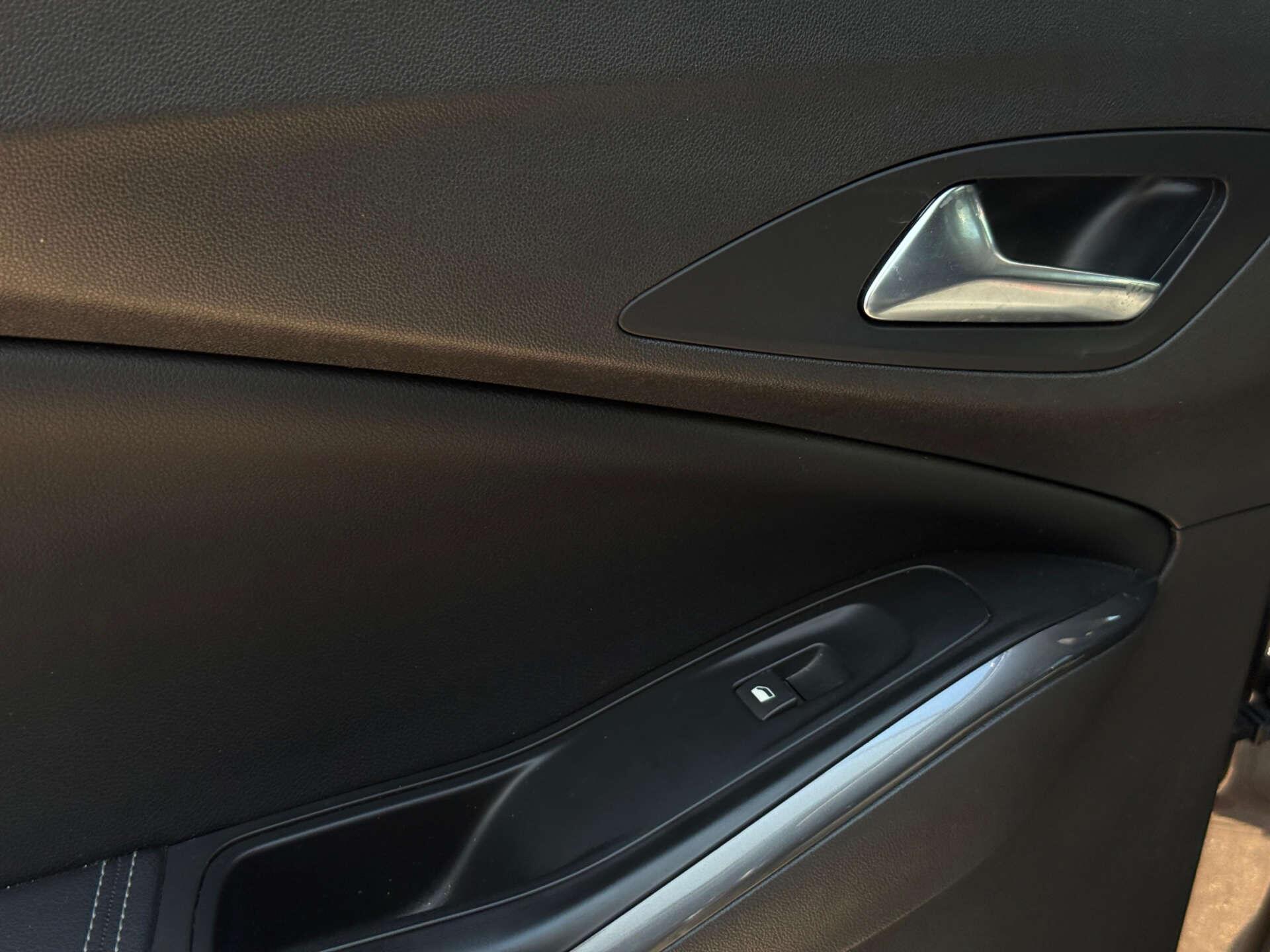 Vauxhall Grandland X view 33