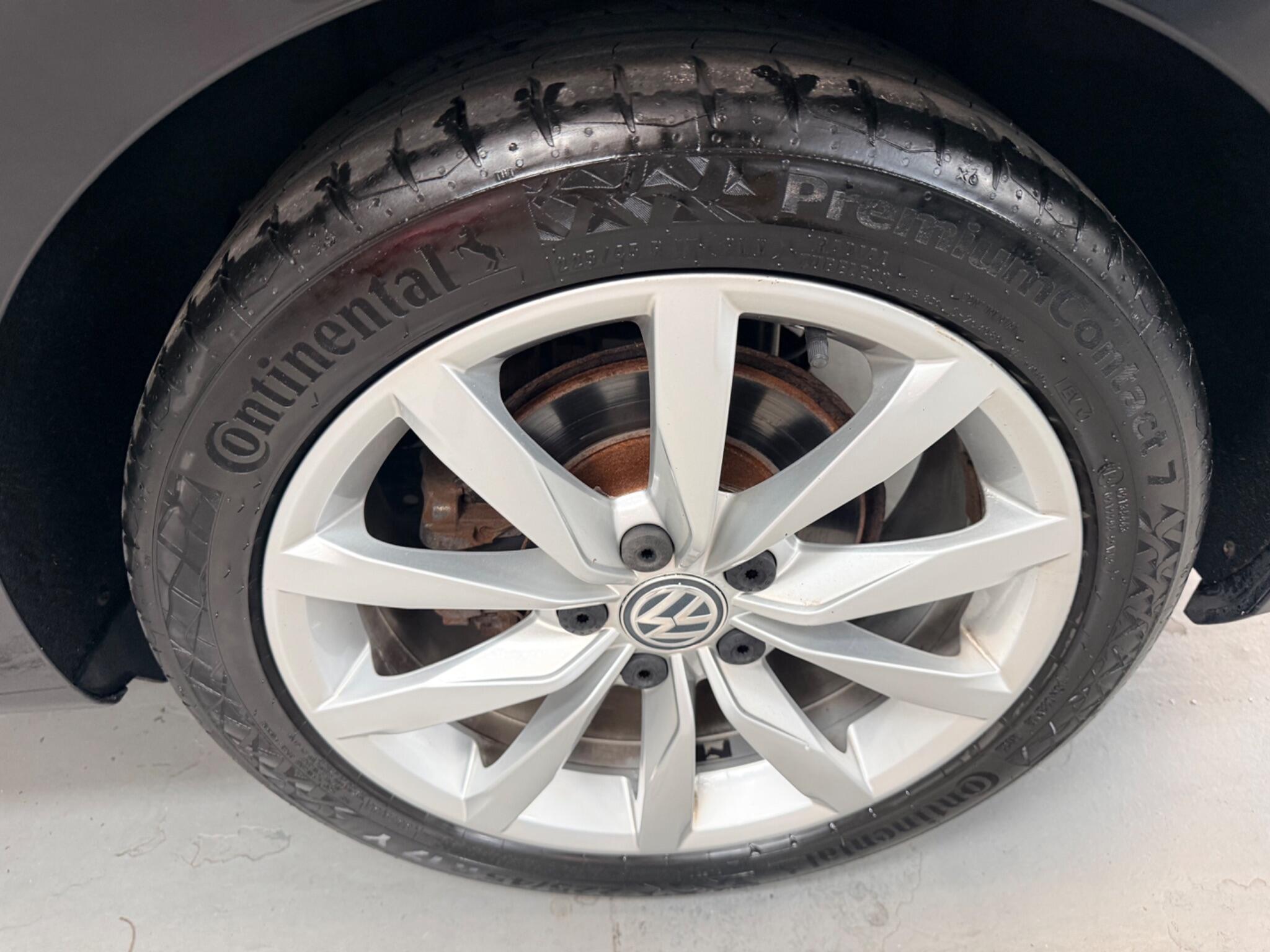 Volkswagen Golf Sportsvan view 43
