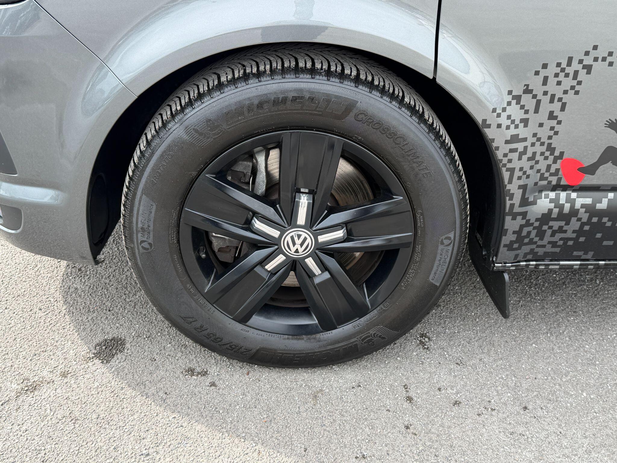 Volkswagen Transporter view 31