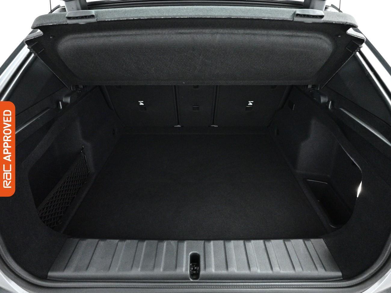 BMW Ix2 view 29