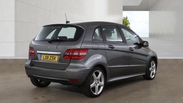 Mercedes-Benz B Class view 4