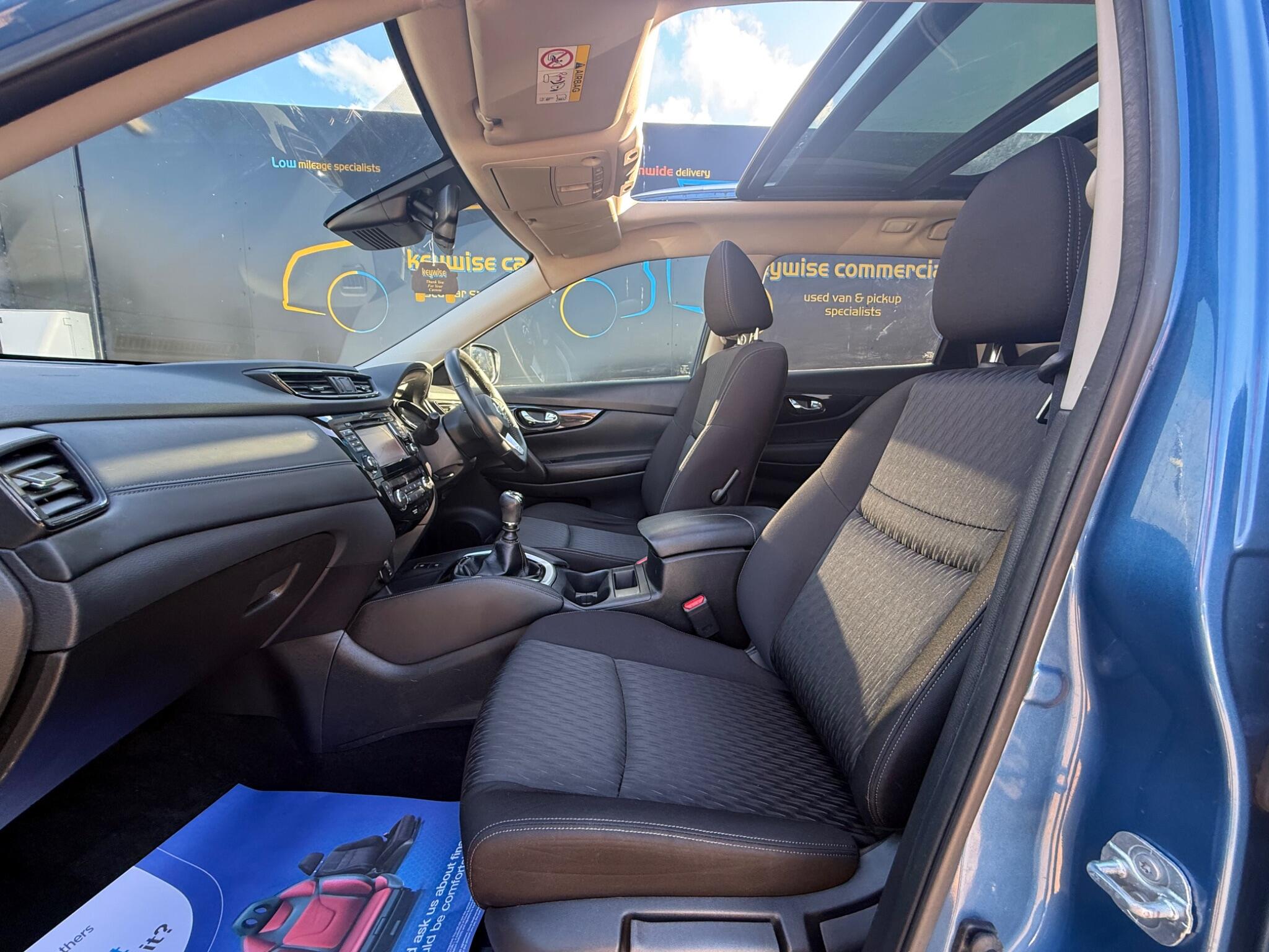 Nissan X-Trail view 22