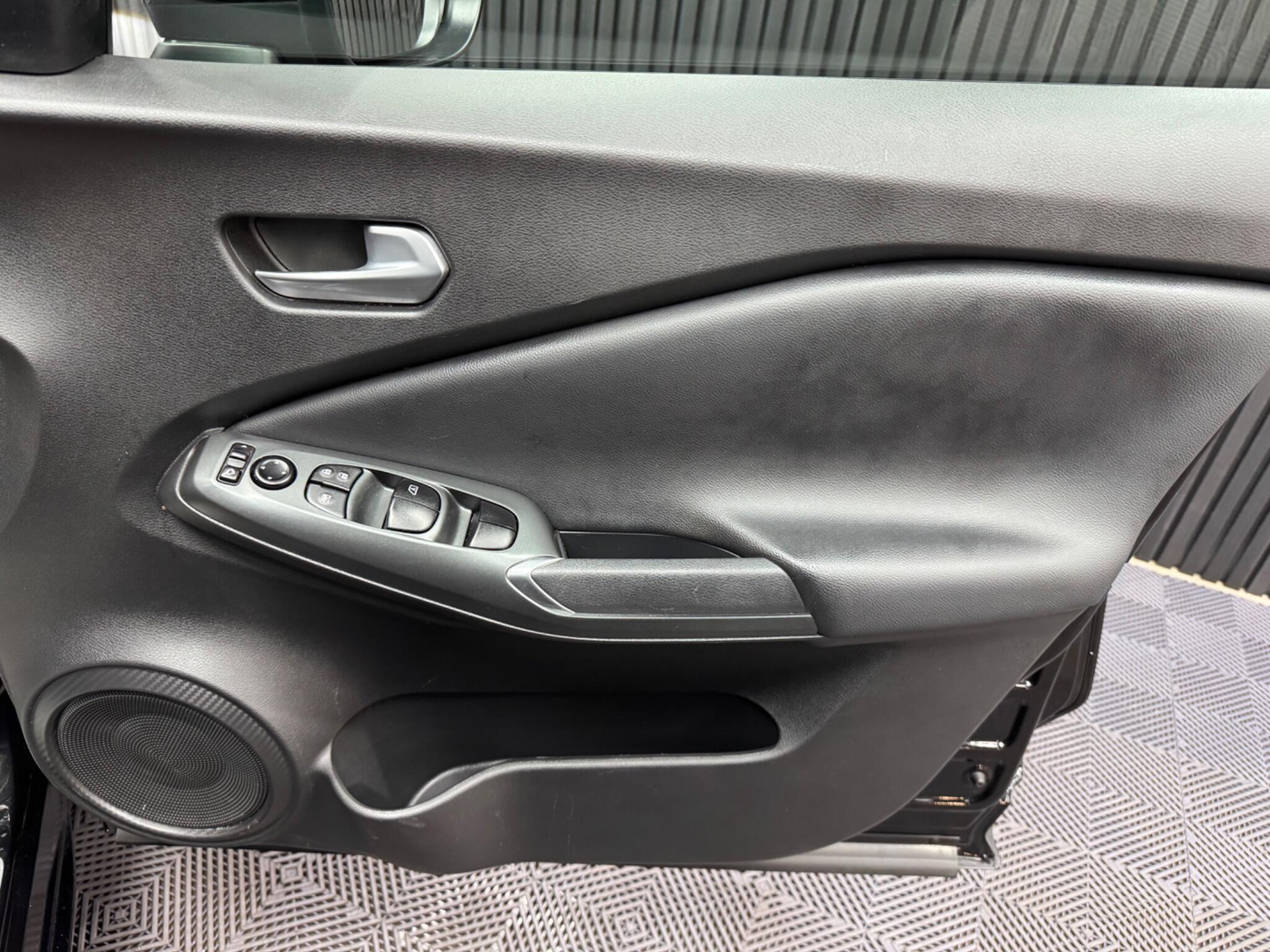 Nissan Juke view 33